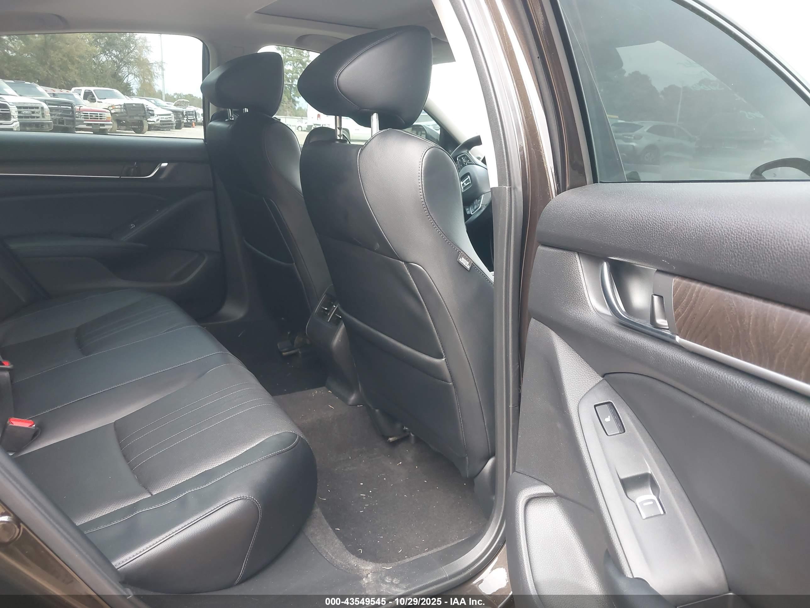 HONDA ACCORD image 8
