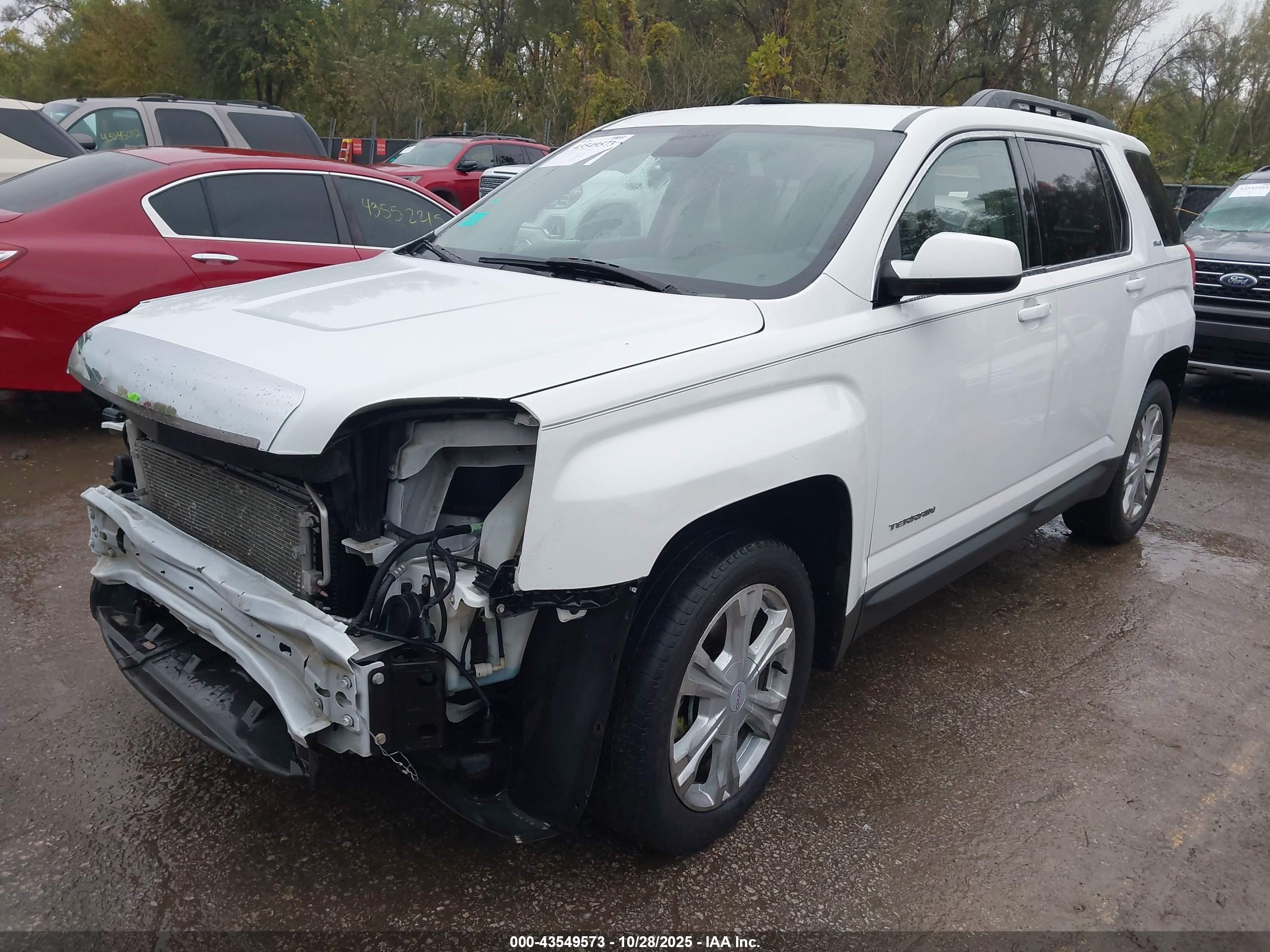 GMC TERRAIN image 2