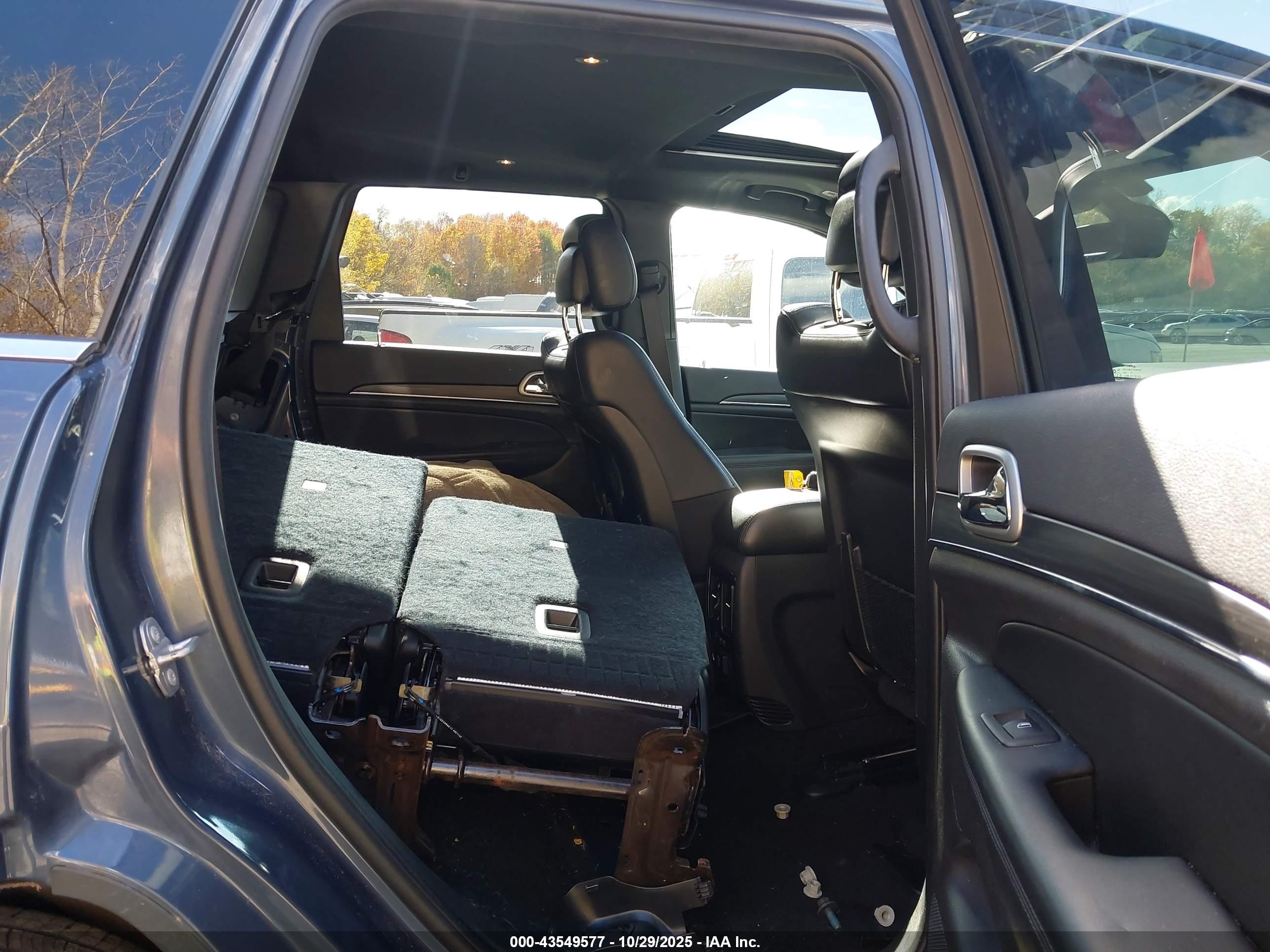 JEEP GRAND image 8