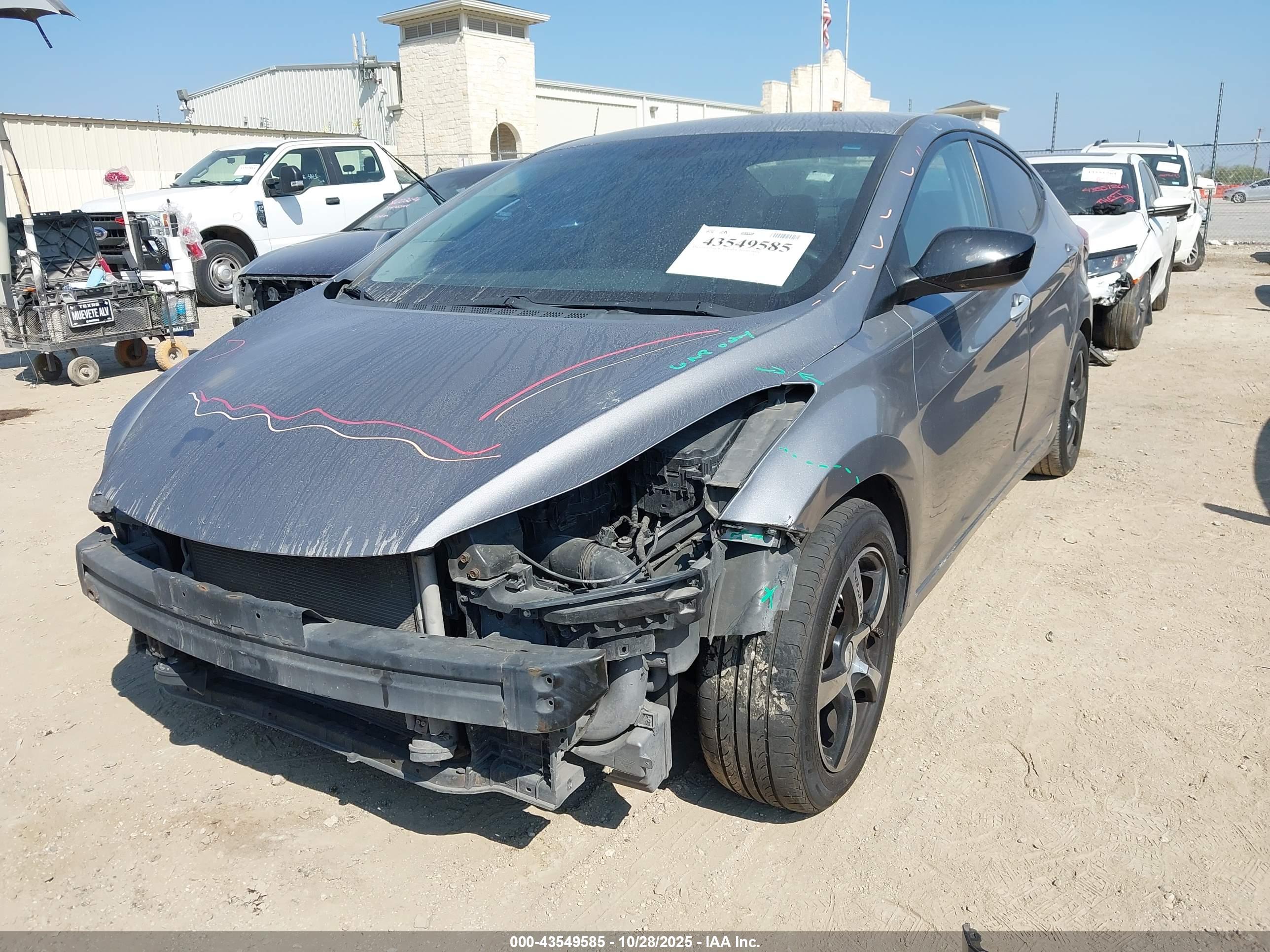 HYUNDAI ELANTRA image 2
