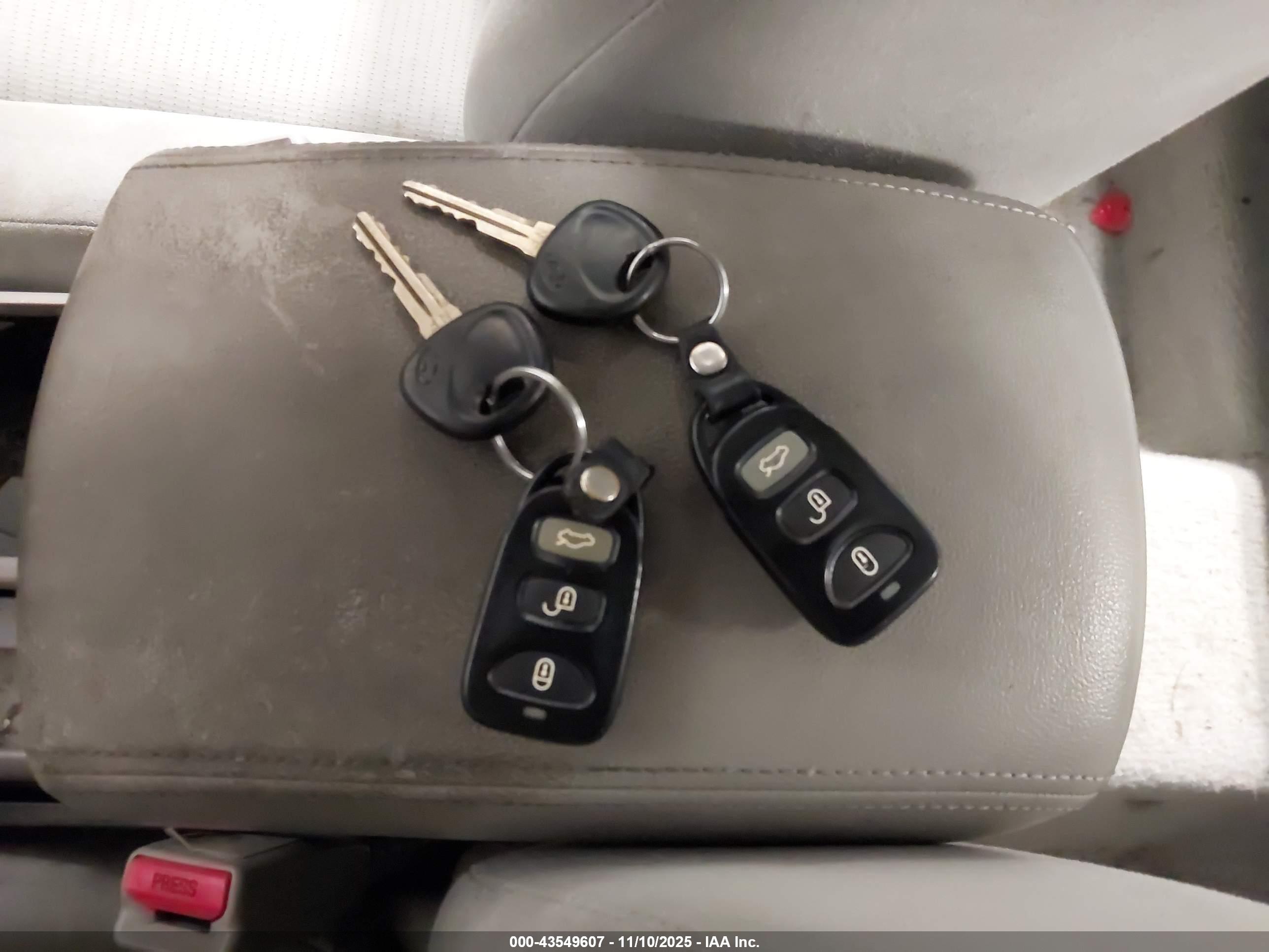 HYUNDAI SONATA image 11