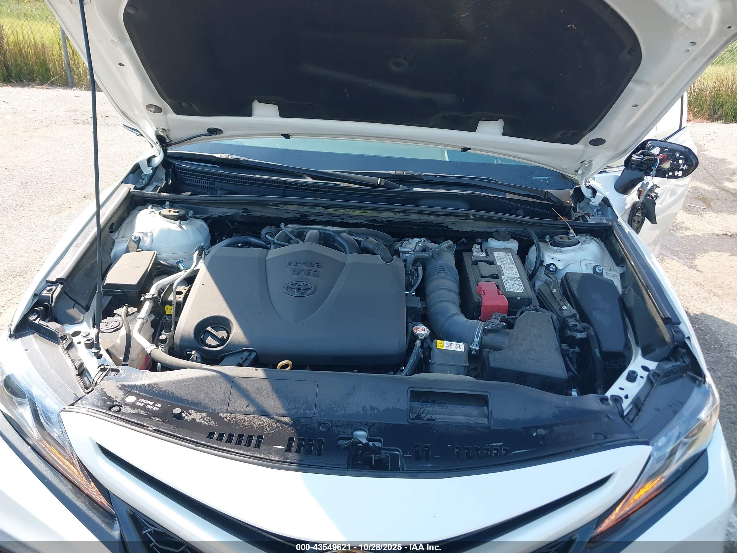 TOYOTA CAMRY image 10