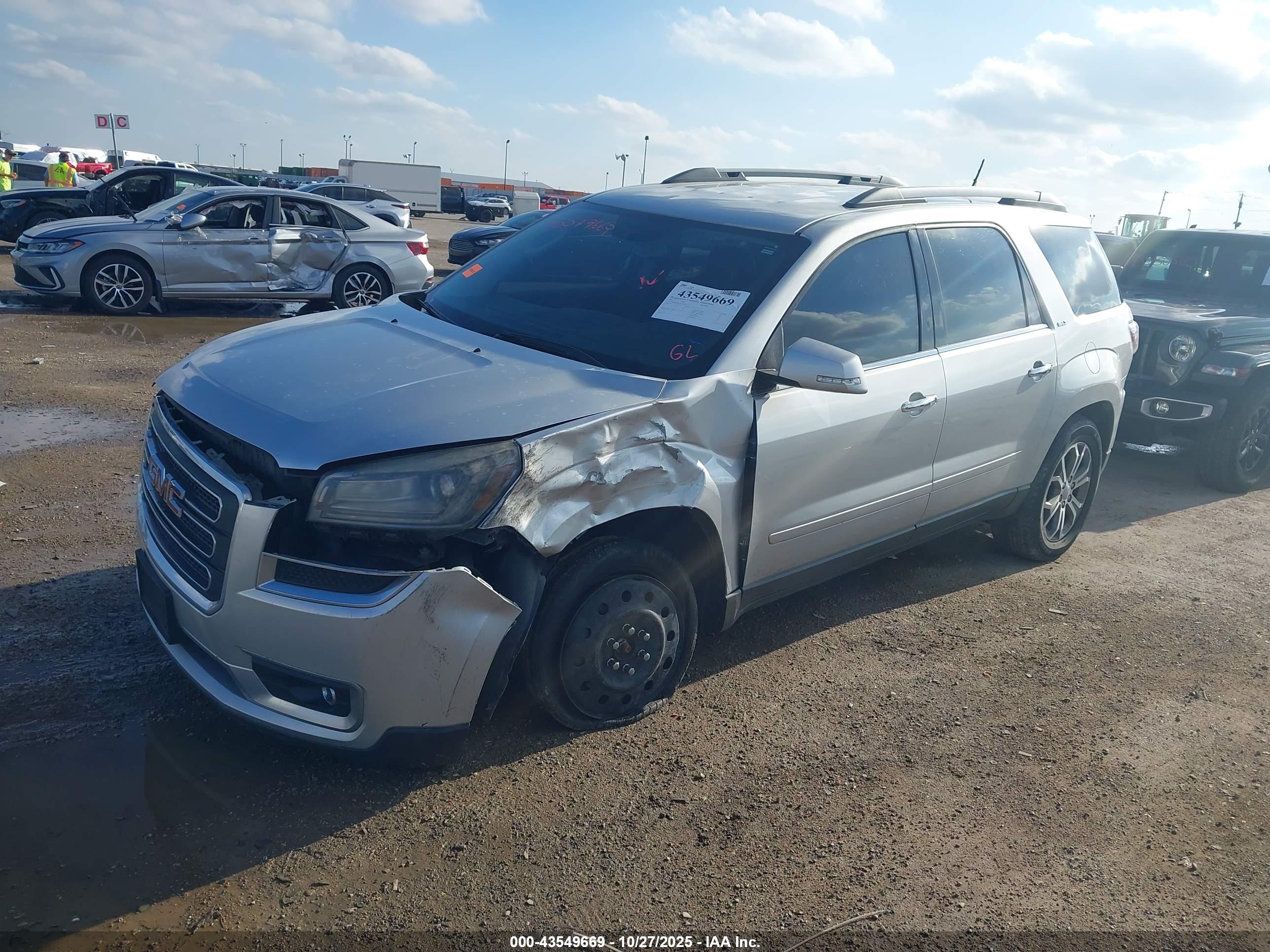 GMC ACADIA image 6