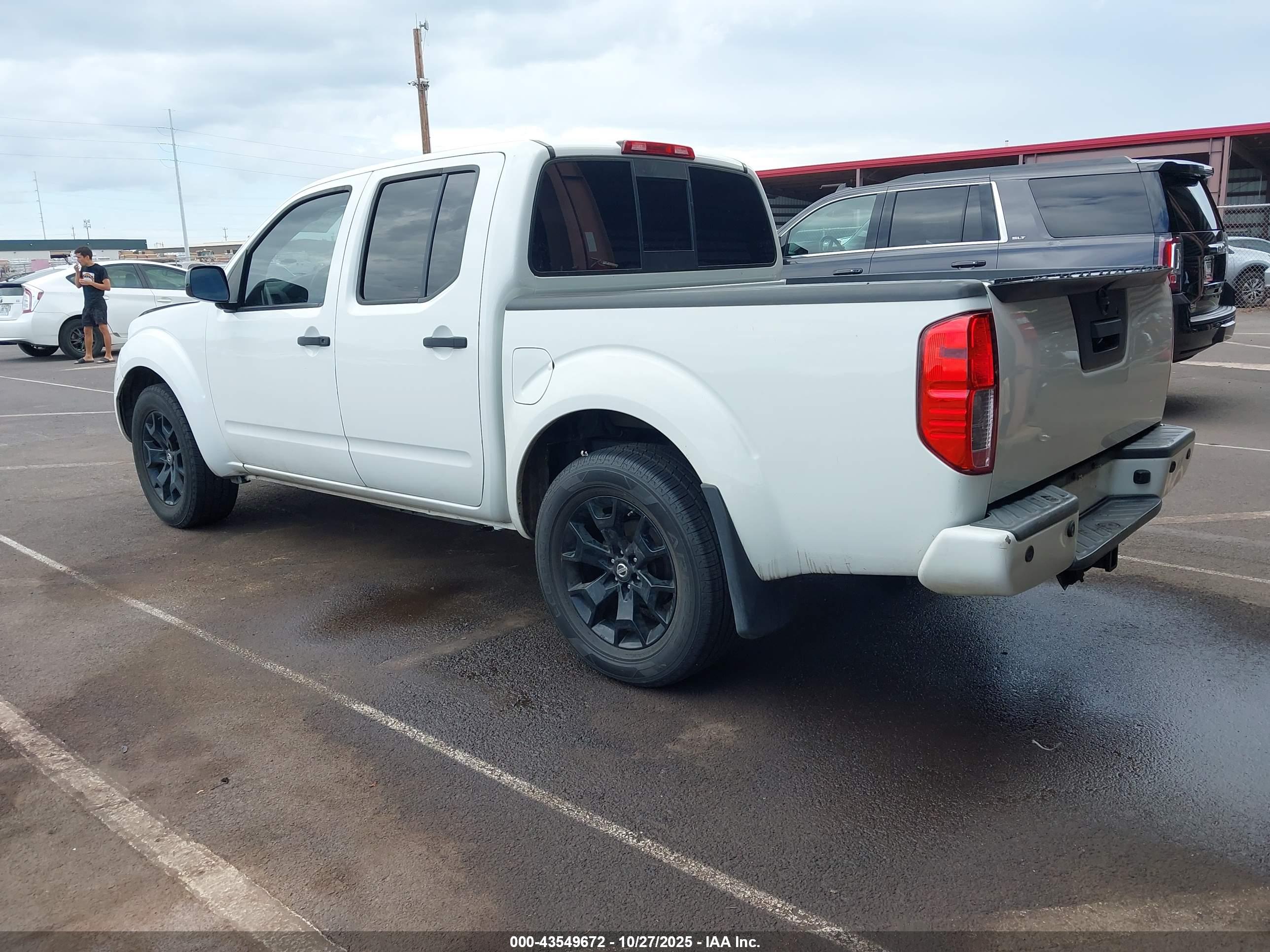 NISSAN FRONTIER image 3