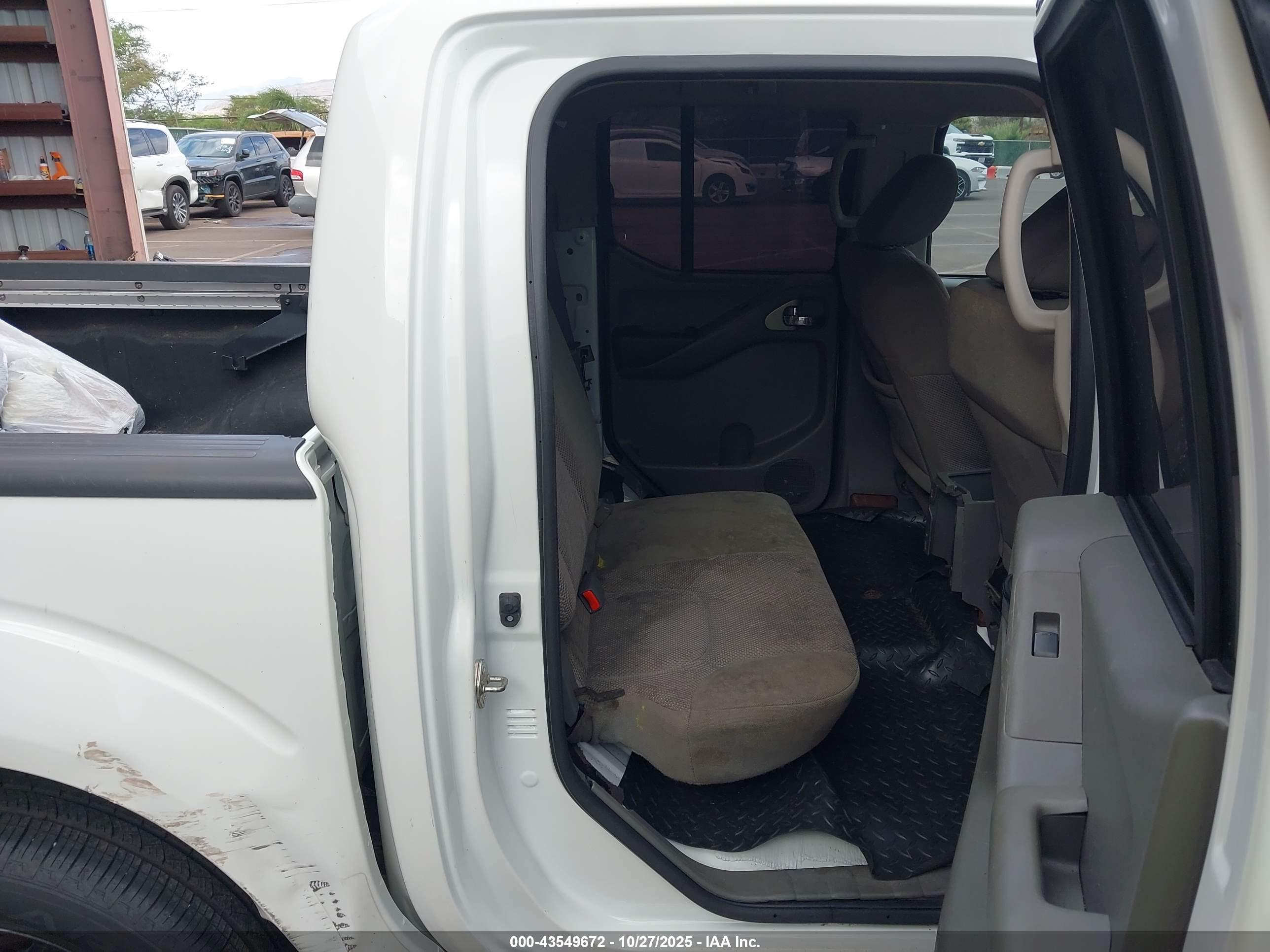 NISSAN FRONTIER image 8