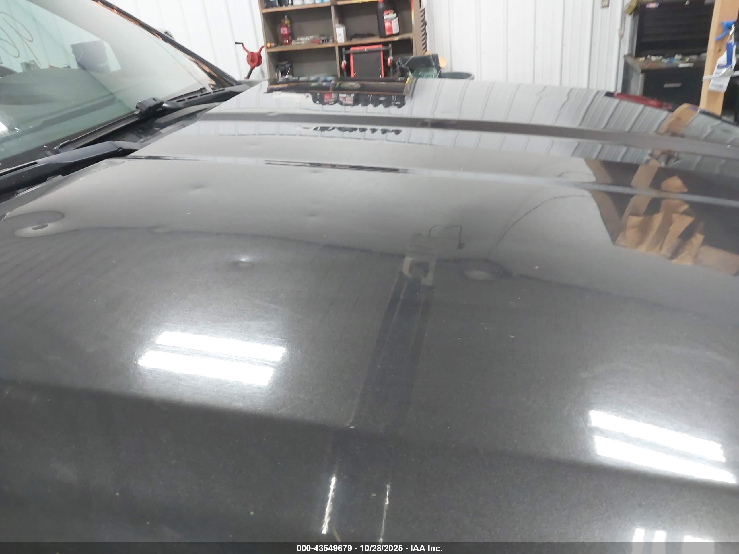 CHEVROLET SILVERADO image 6