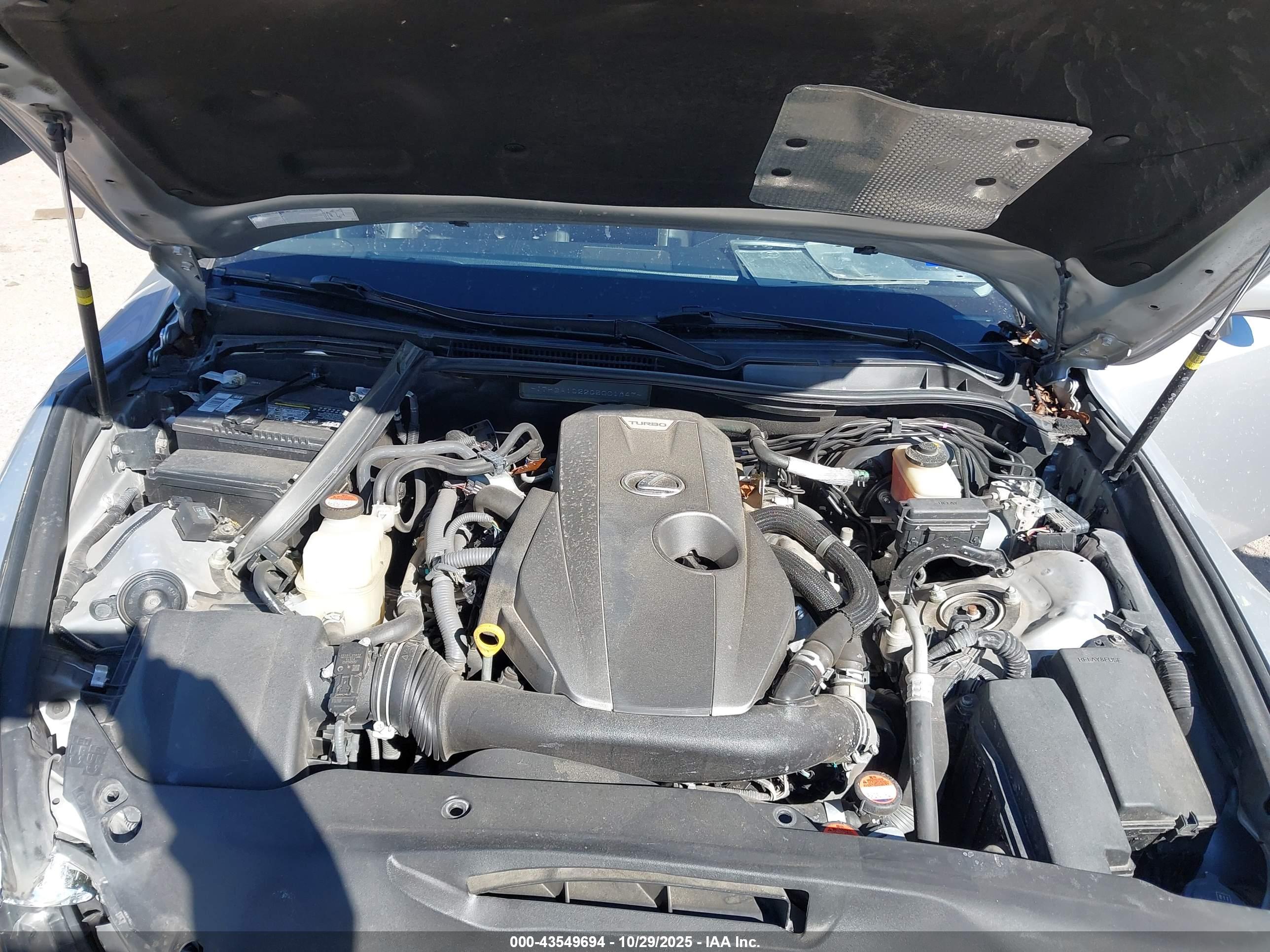 LEXUS IS image 10