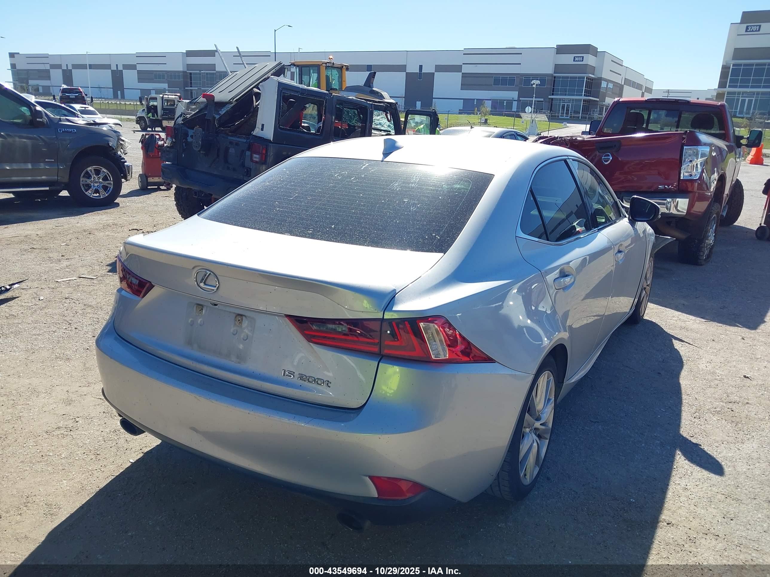 LEXUS IS image 4