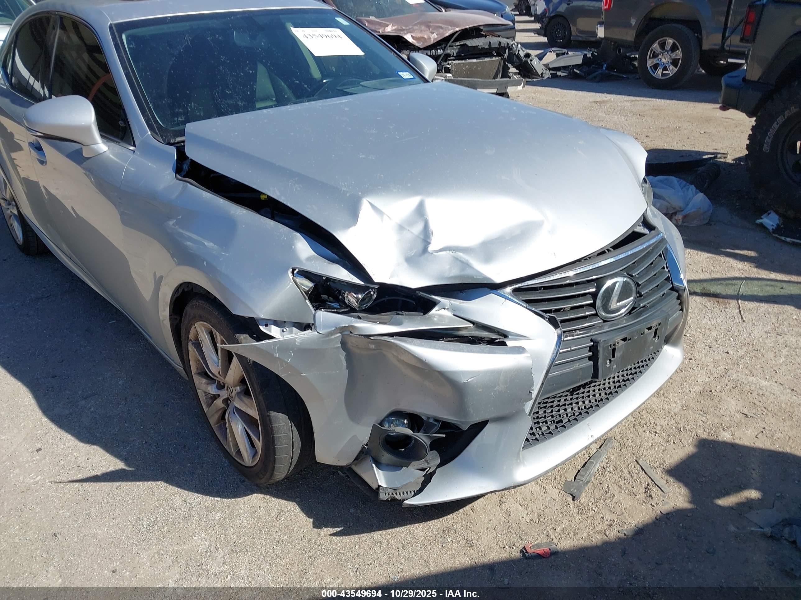 LEXUS IS image 6