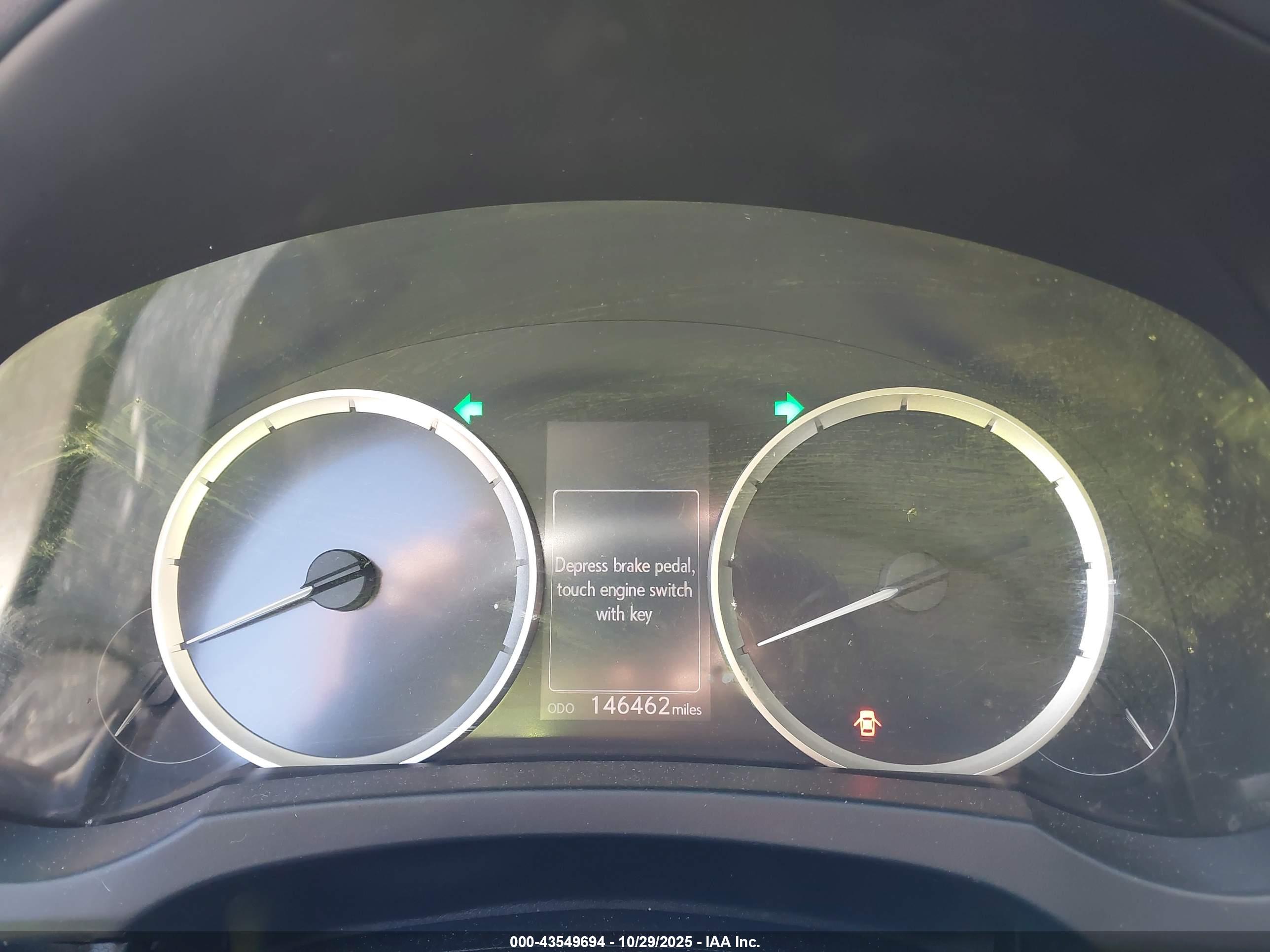 LEXUS IS image 7