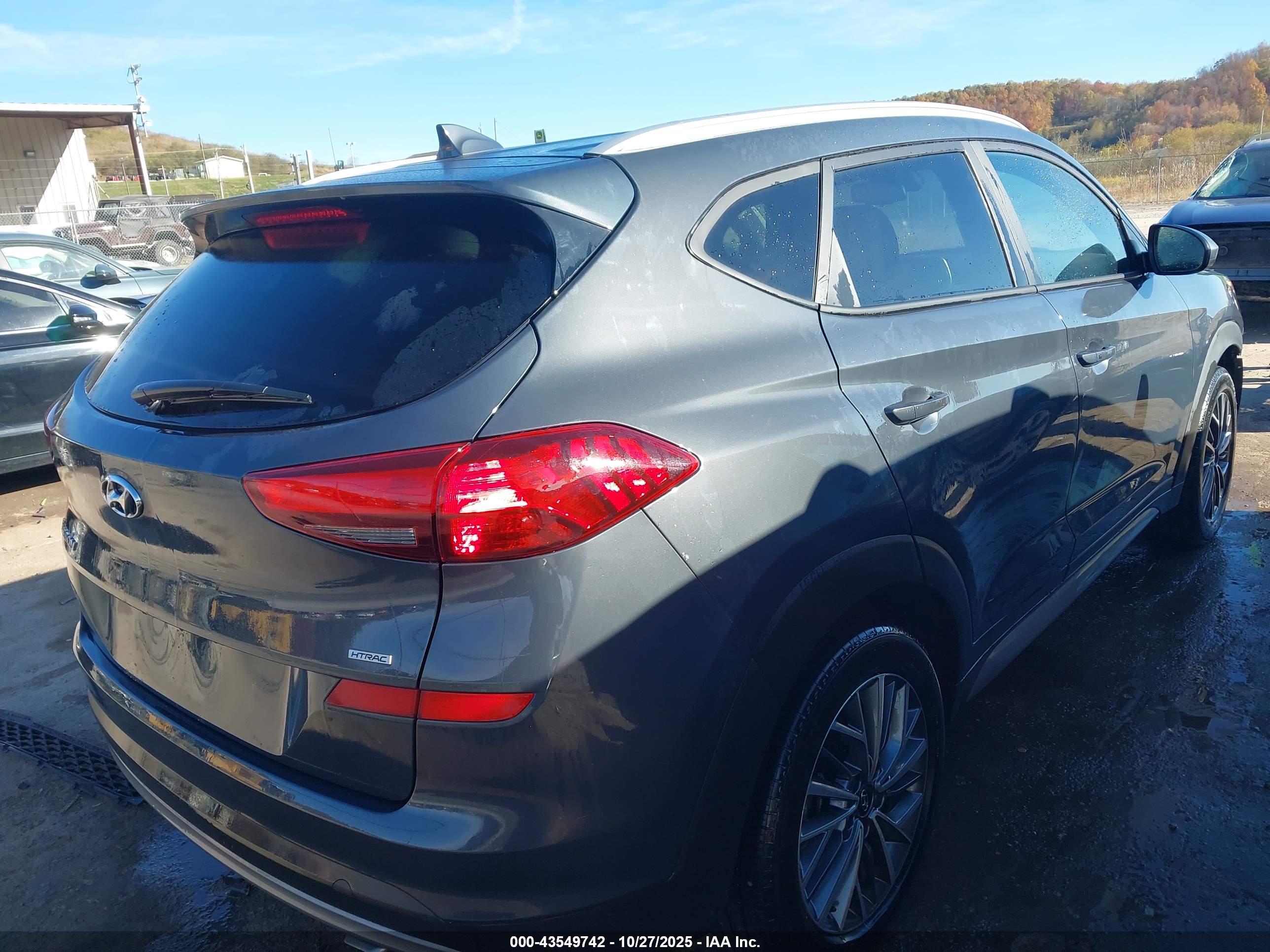 HYUNDAI TUCSON image 4