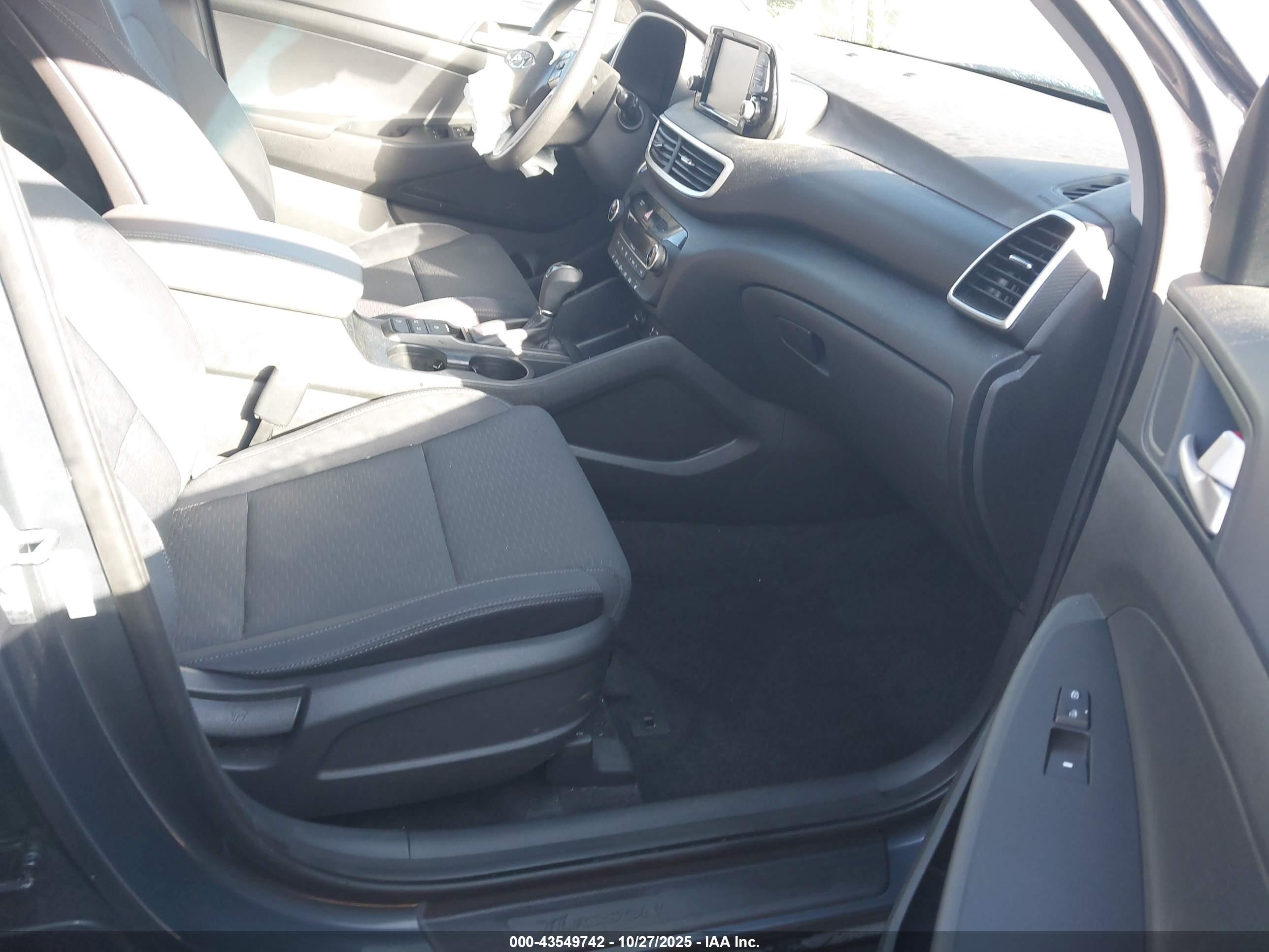 HYUNDAI TUCSON image 5
