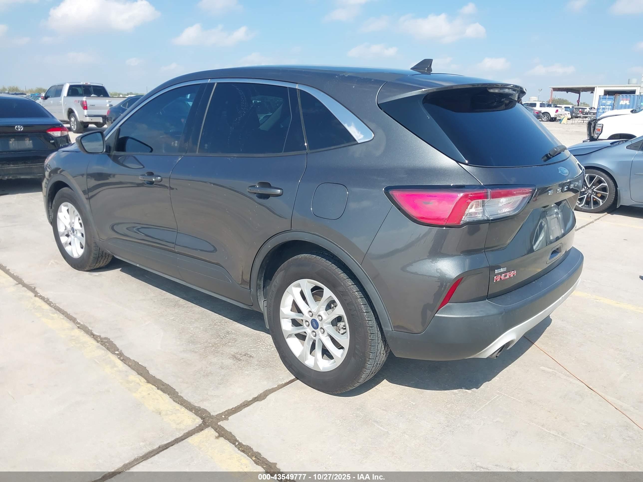 FORD ESCAPE image 3