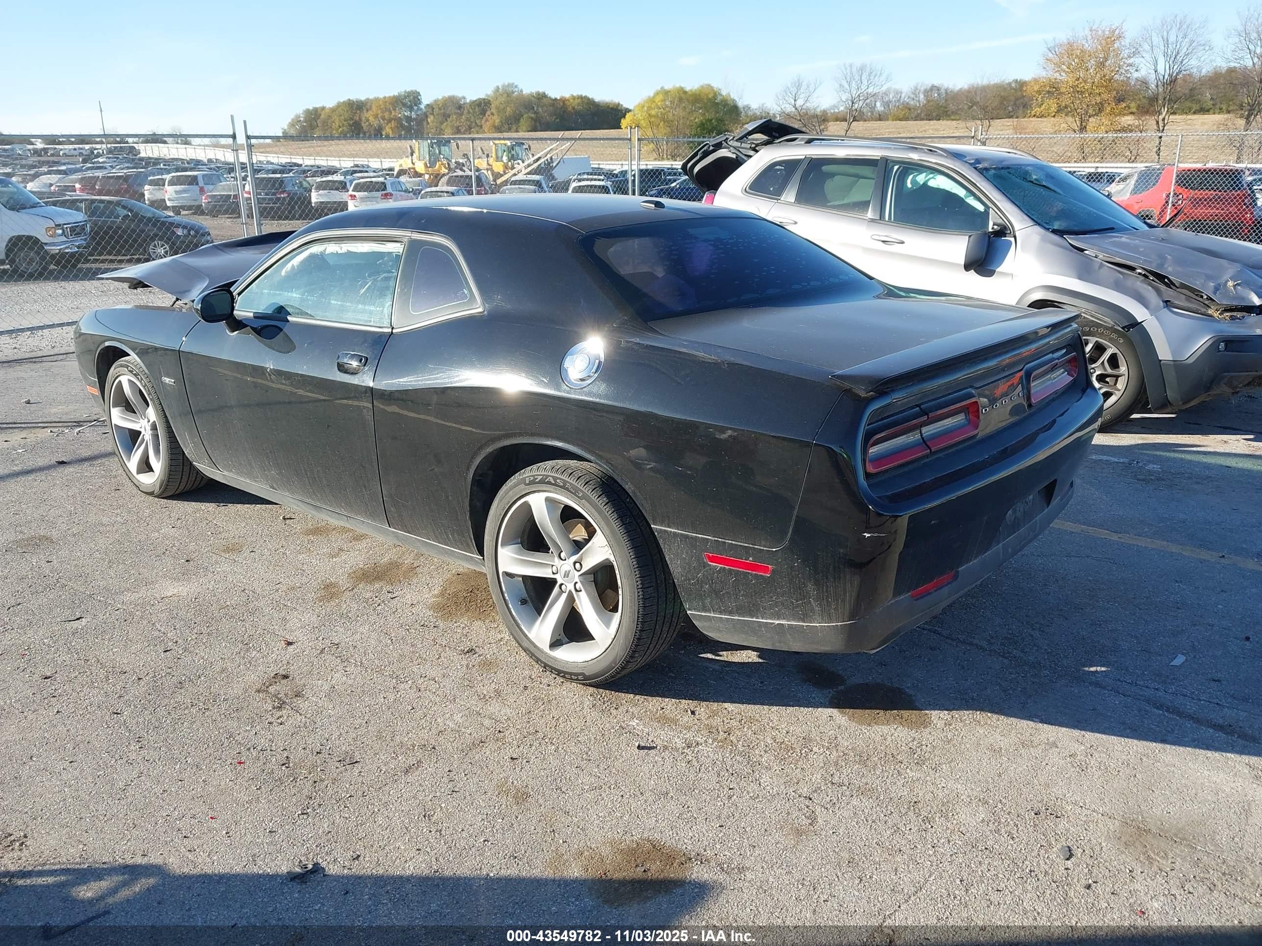DODGE CHALLENGER image 3