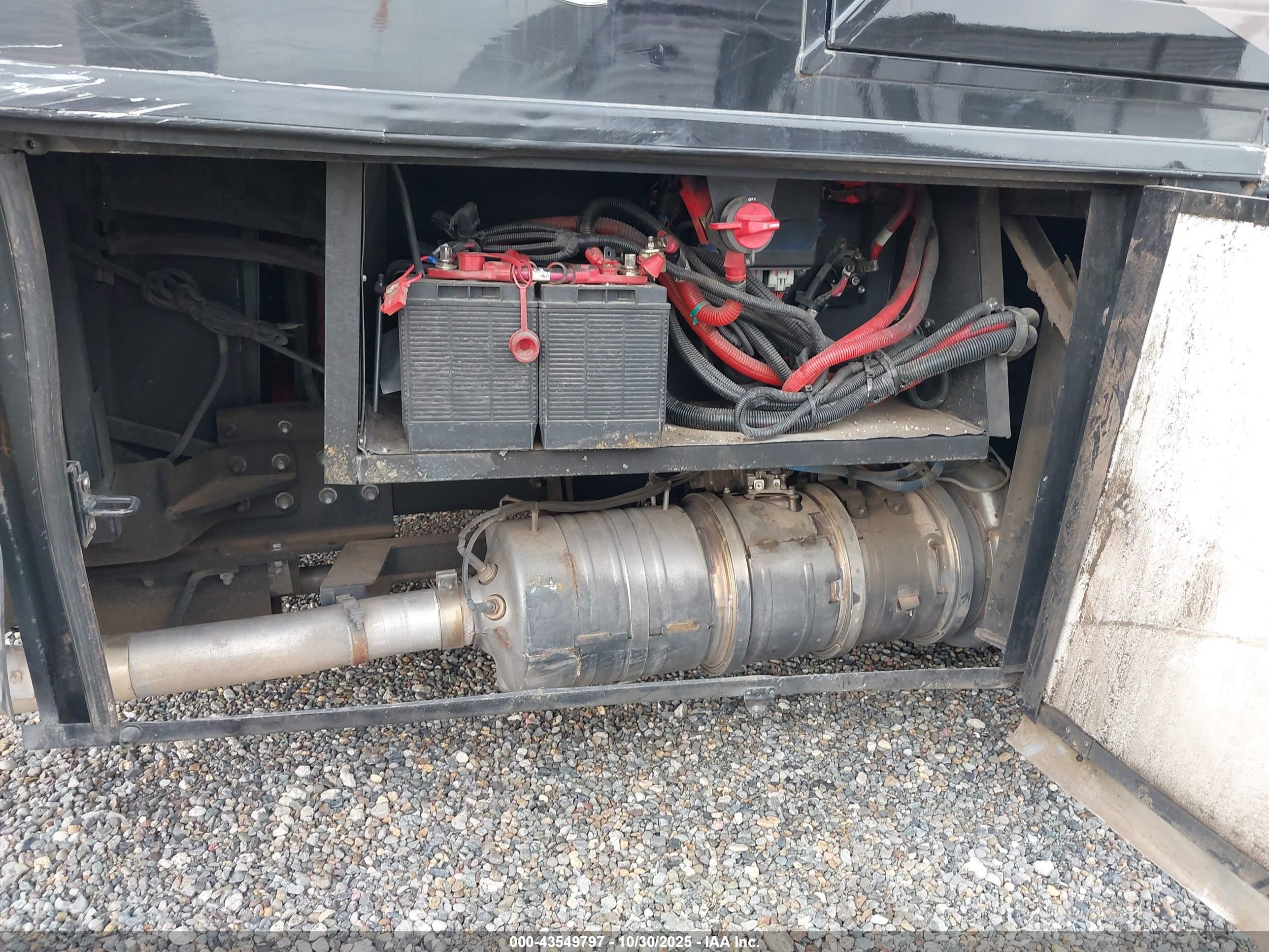 FREIGHTLINER CHASSIS image 10