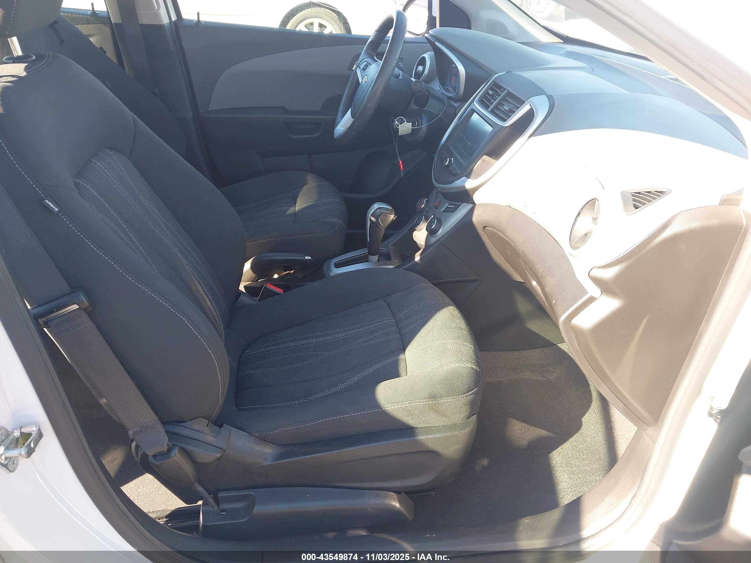 CHEVROLET SONIC image 5