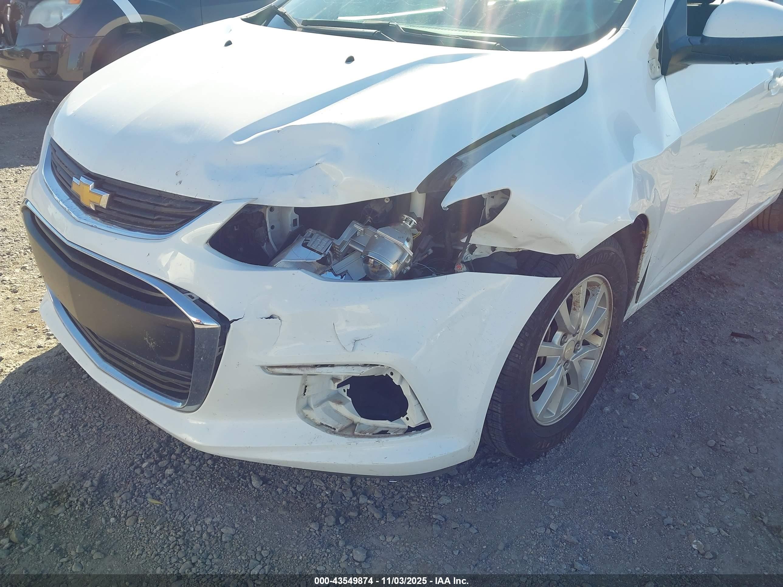 CHEVROLET SONIC image 6