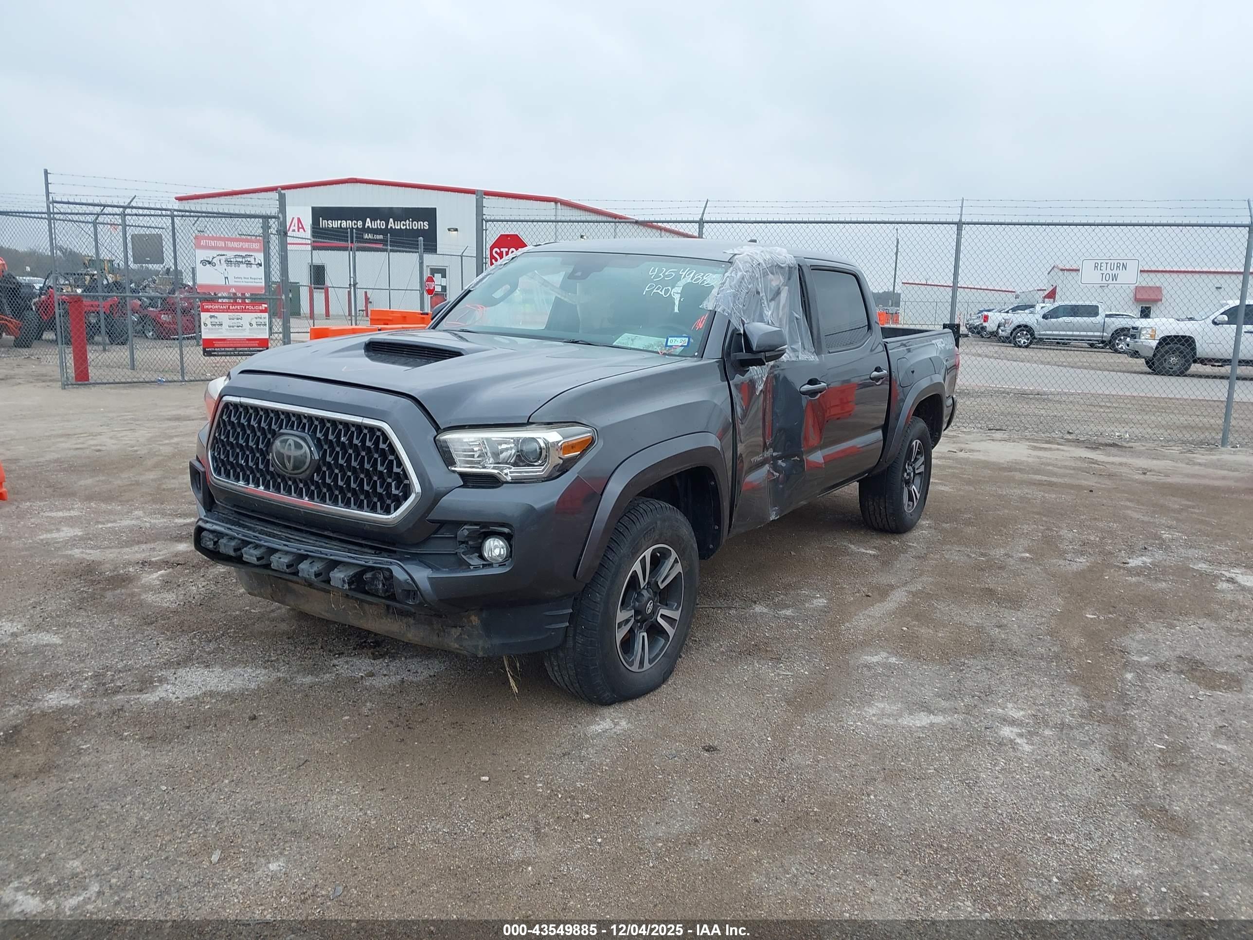 TOYOTA TACOMA image 2