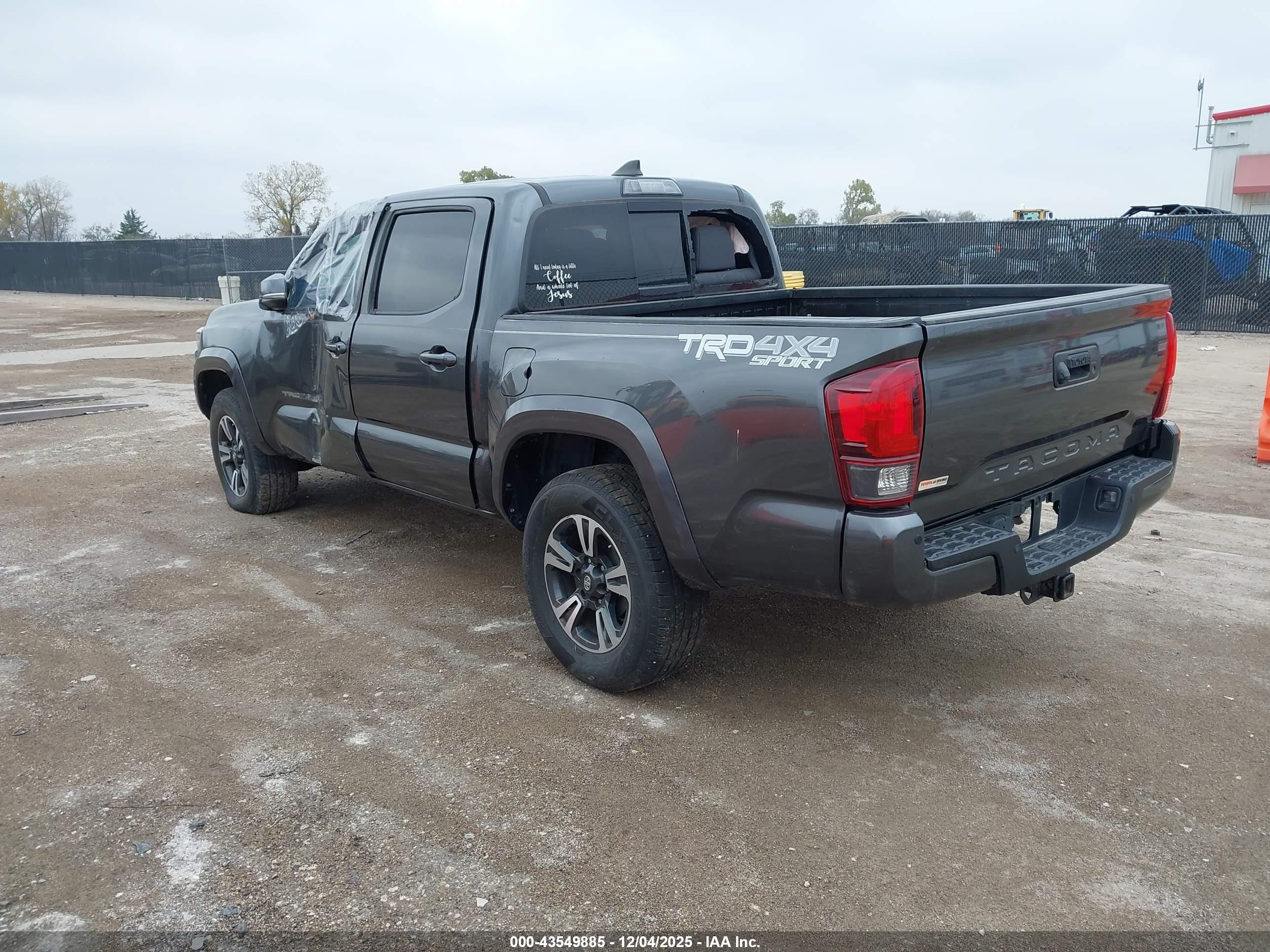 TOYOTA TACOMA image 3