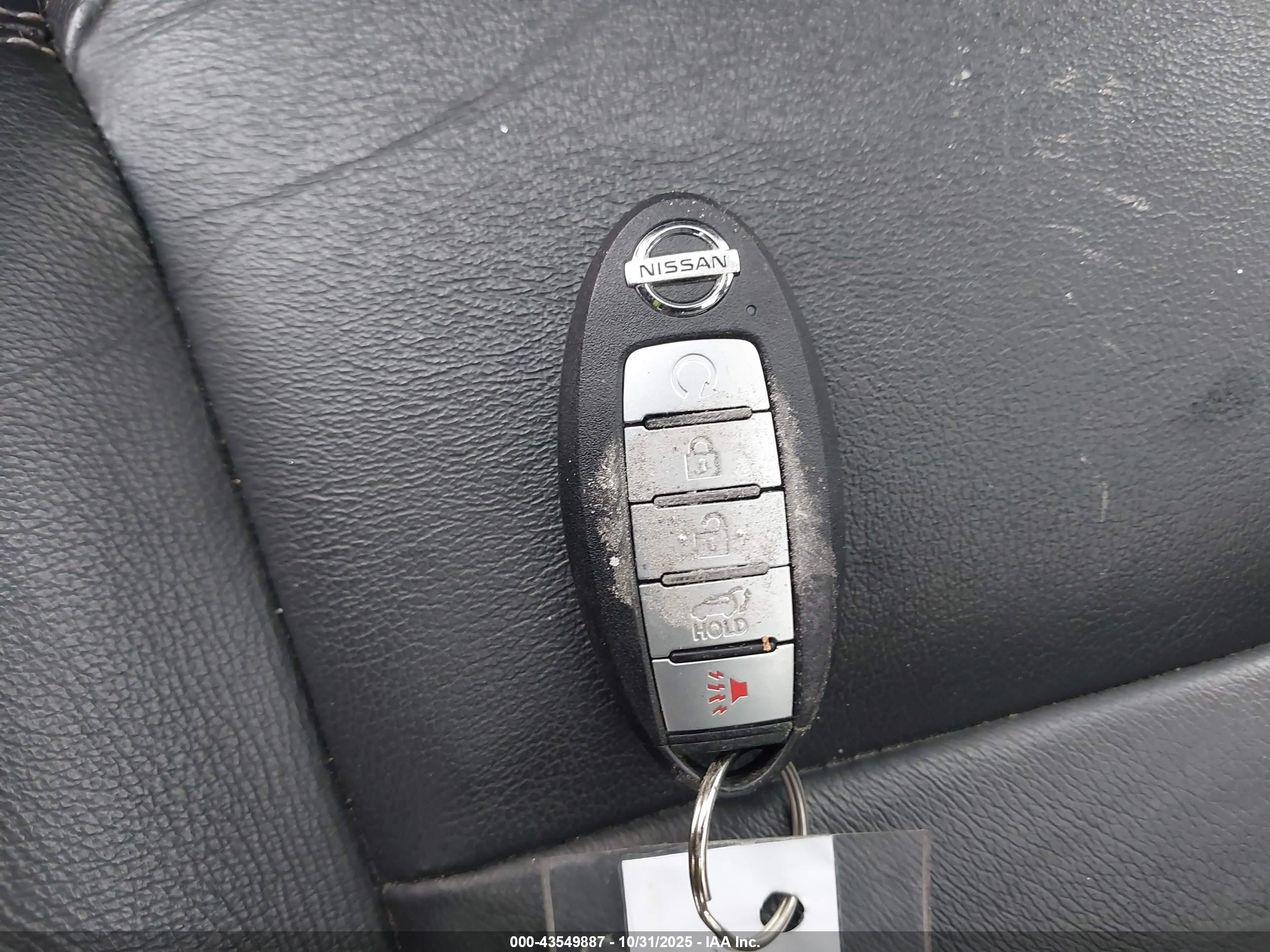 NISSAN ROGUE image 11