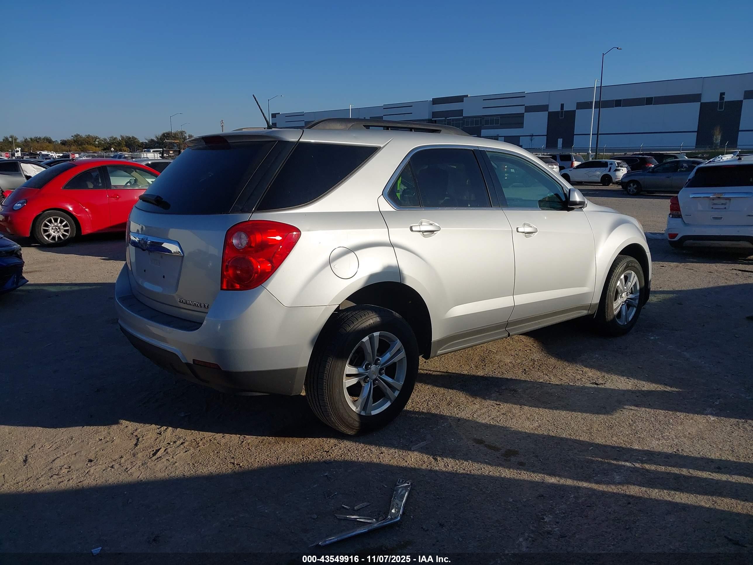 CHEVROLET EQUINOX image 4