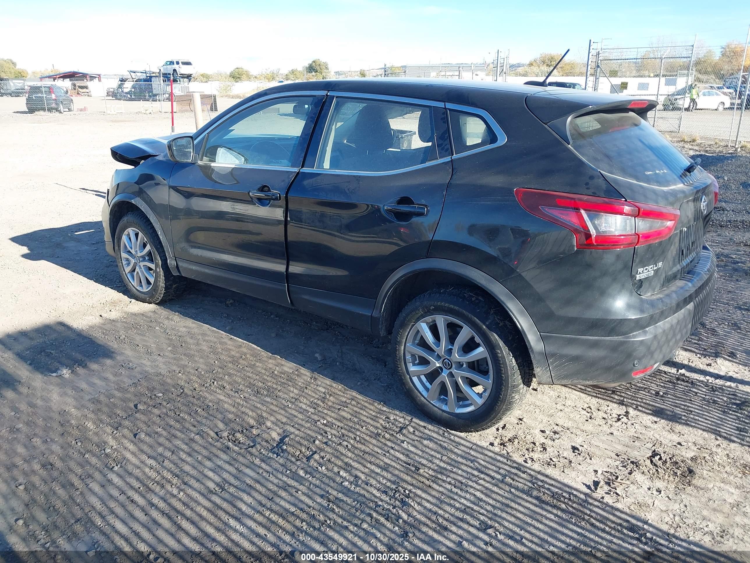 NISSAN ROGUE image 3