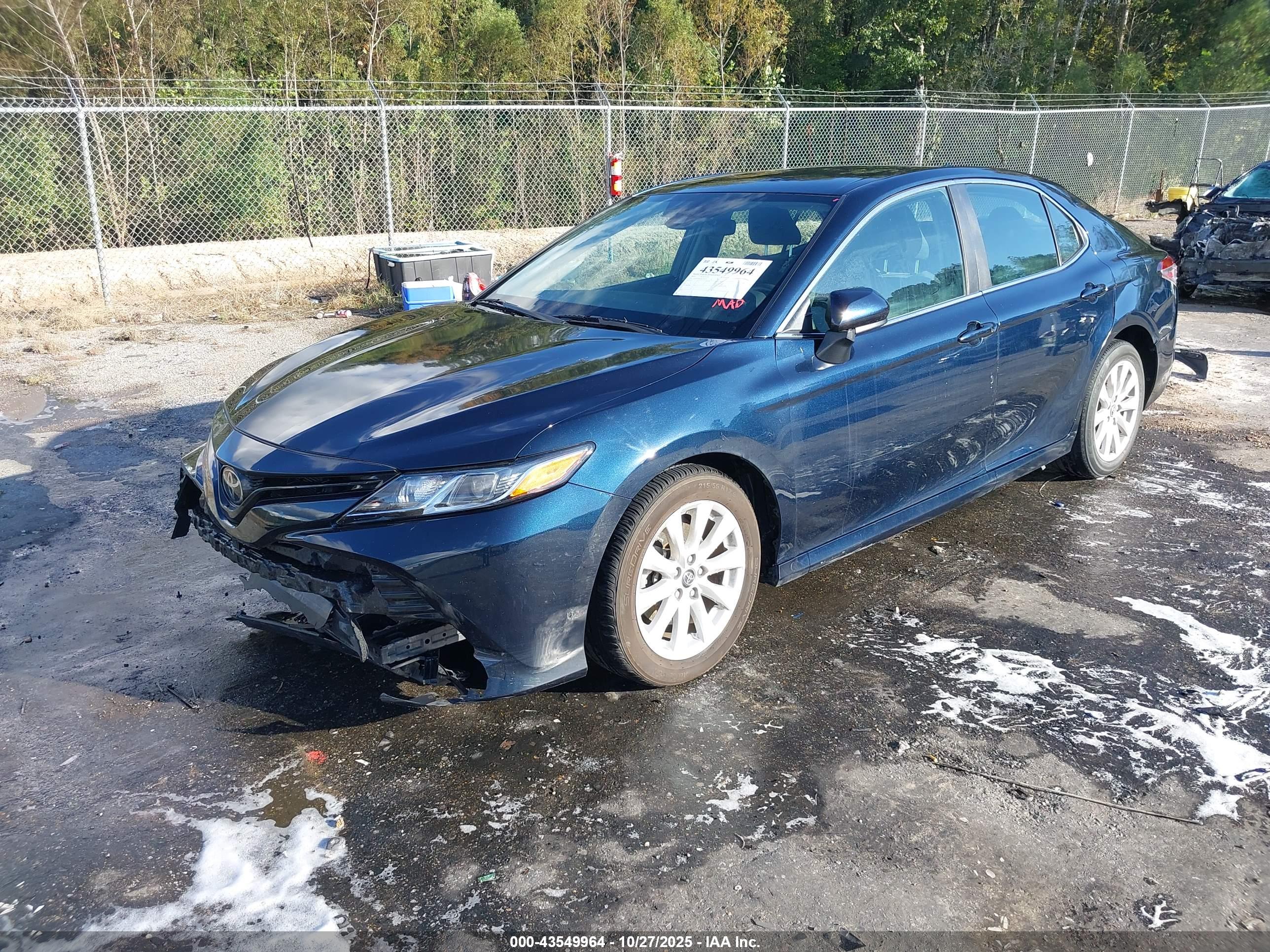 TOYOTA CAMRY image 2