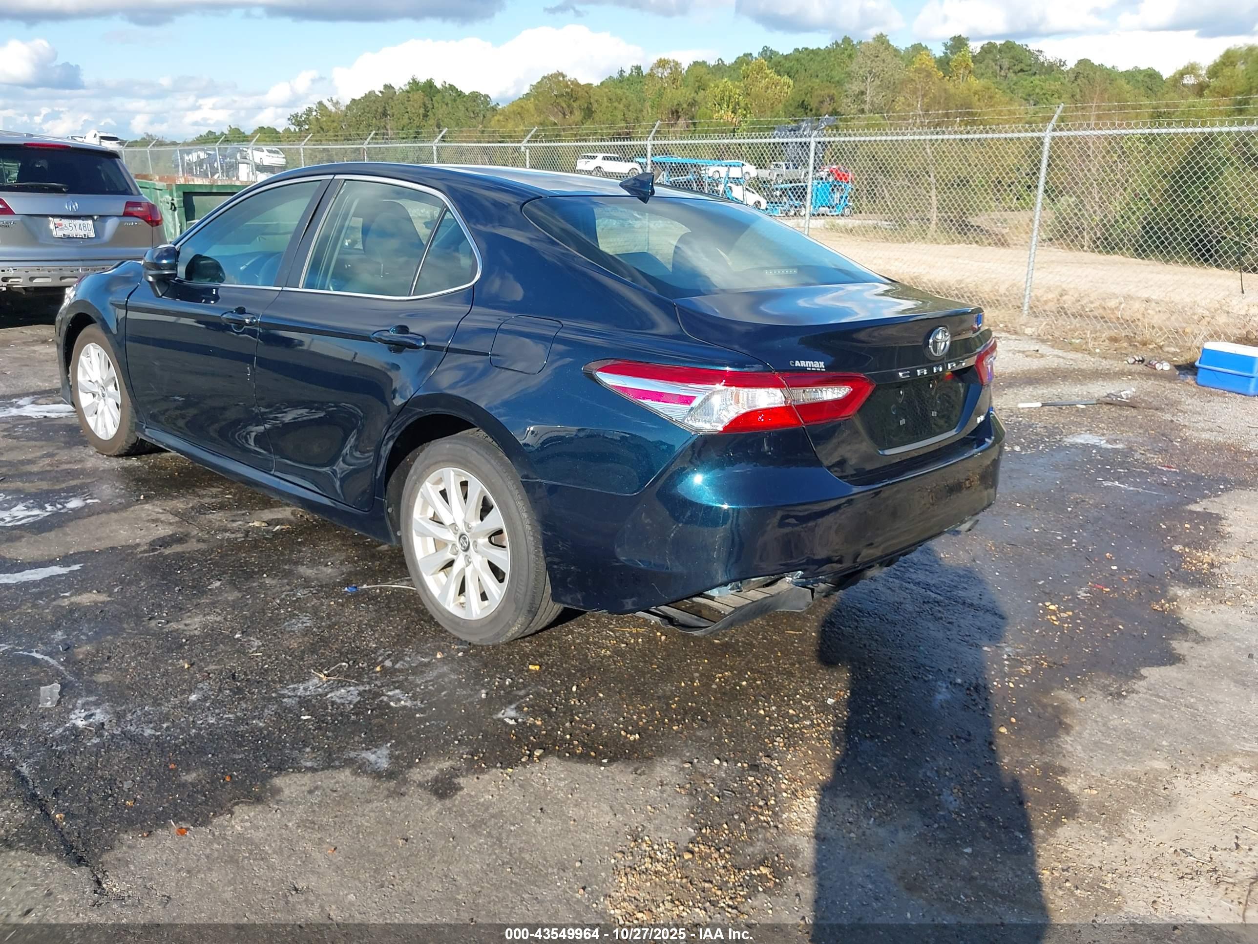 TOYOTA CAMRY image 3