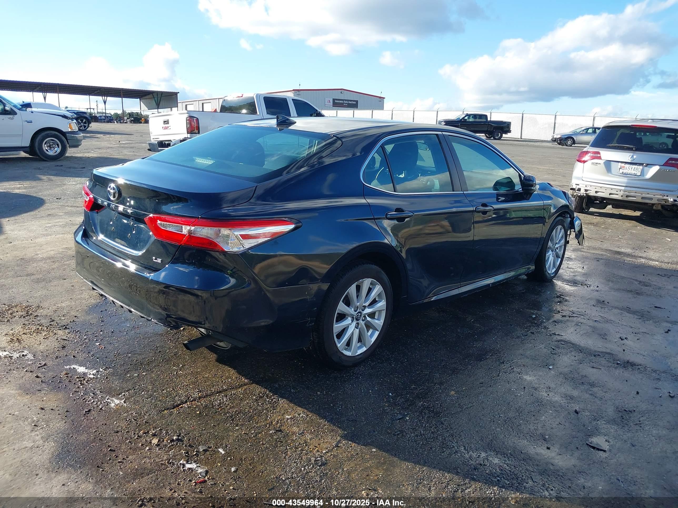 TOYOTA CAMRY image 4