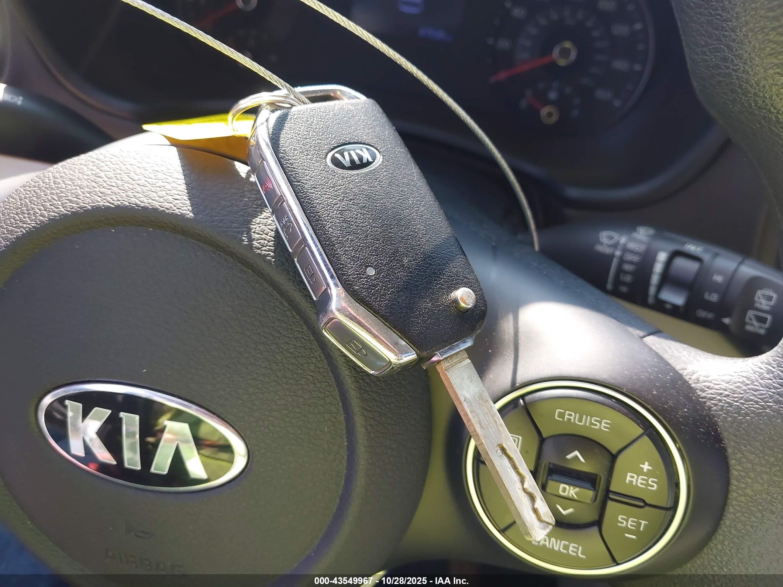 KIA SOUL image 11