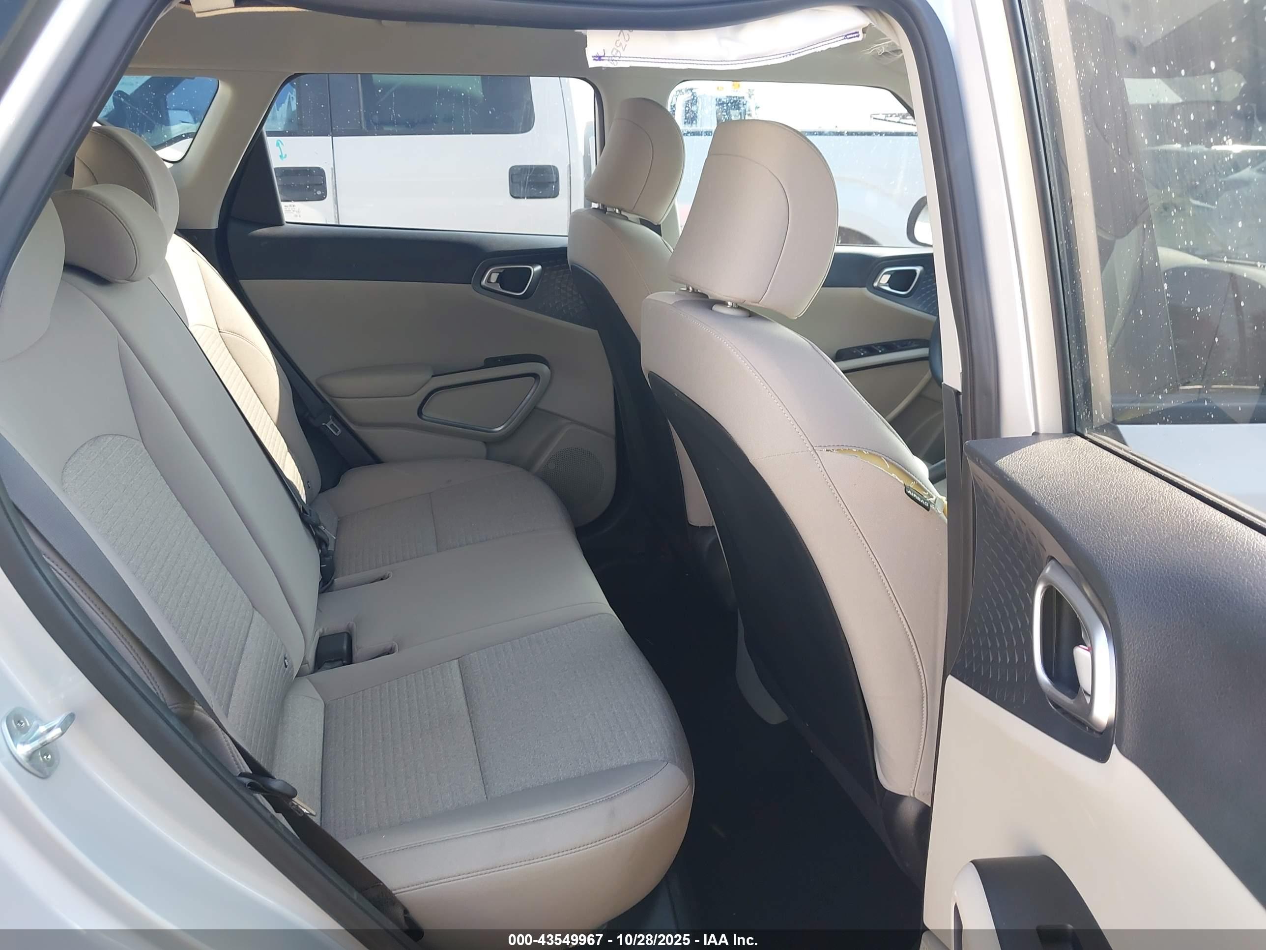 KIA SOUL image 8
