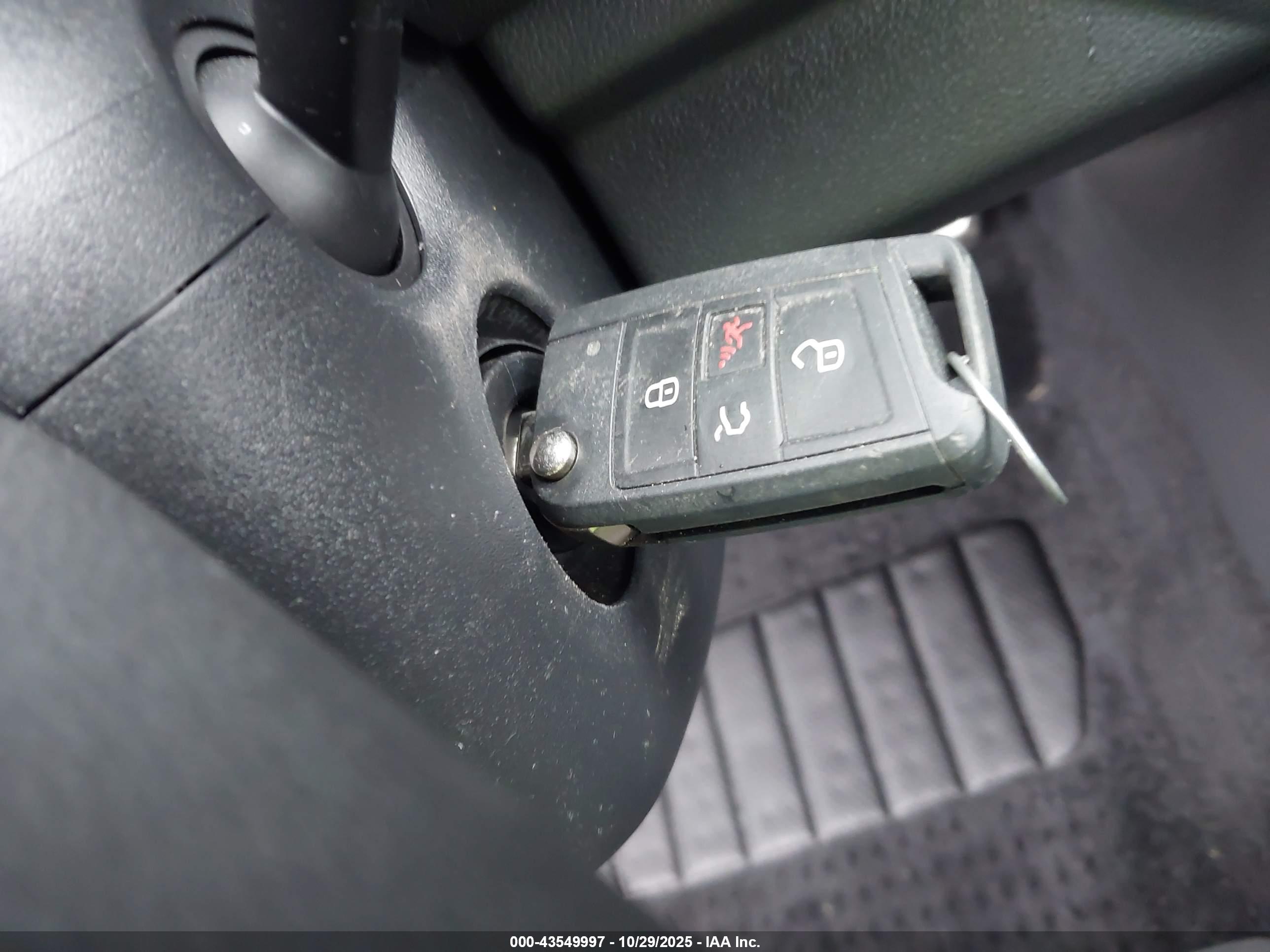 VOLKSWAGEN JETTA image 11