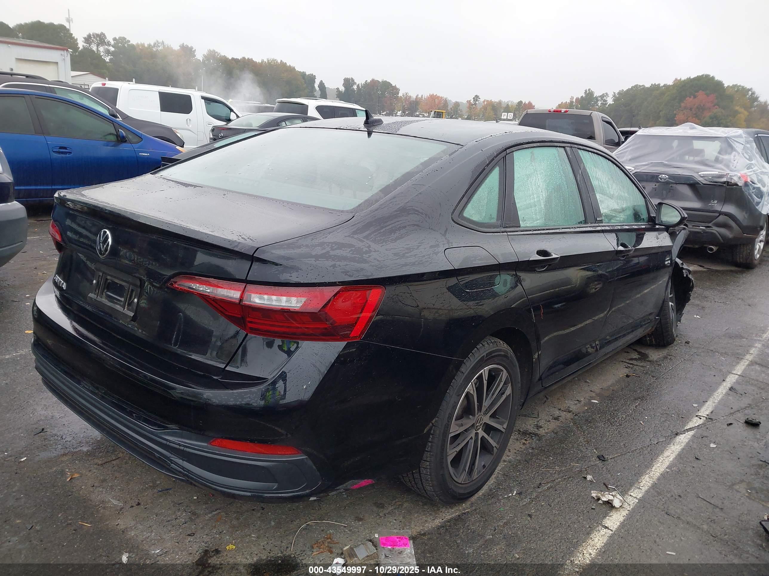 VOLKSWAGEN JETTA image 4