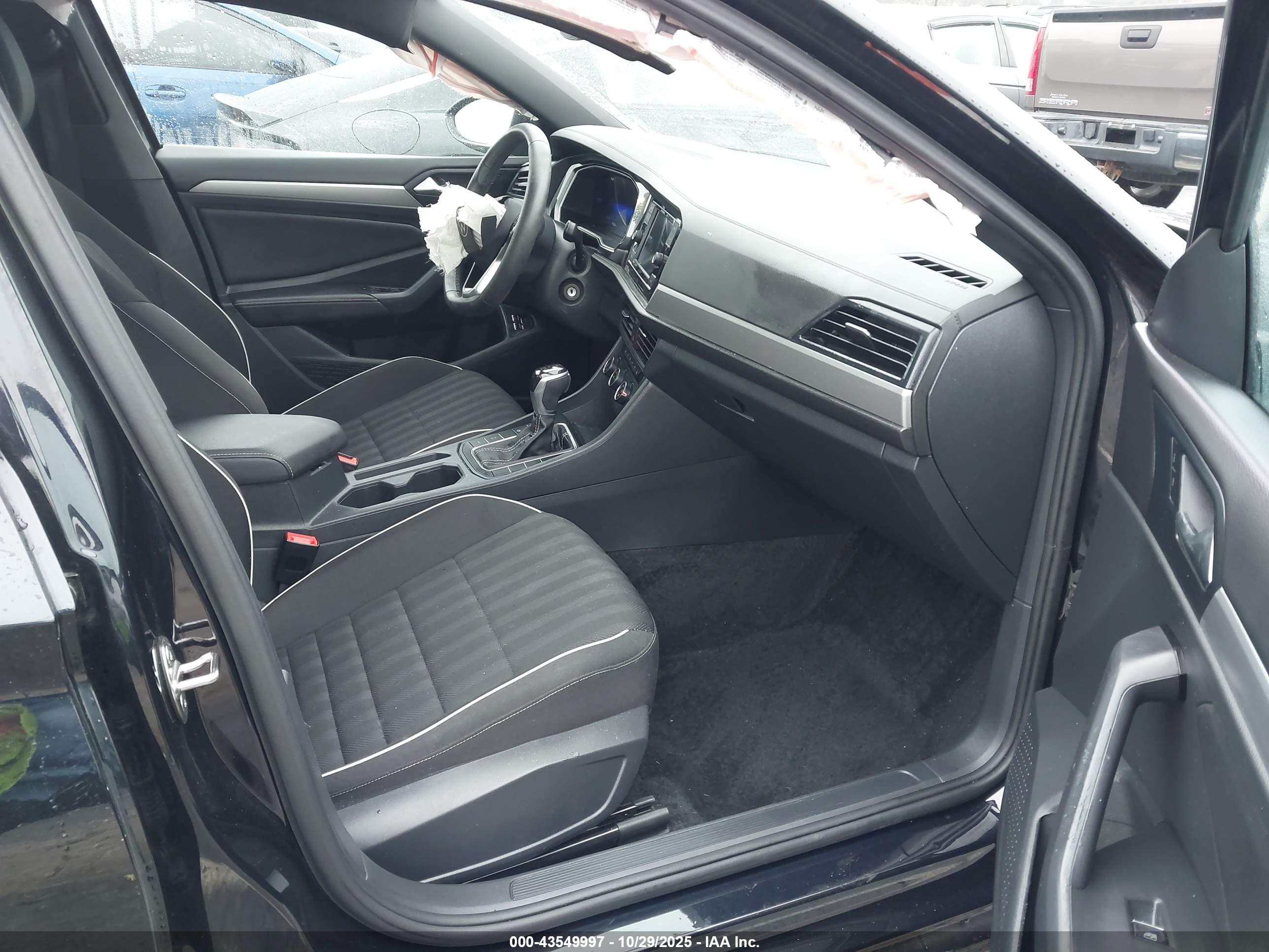 VOLKSWAGEN JETTA image 5