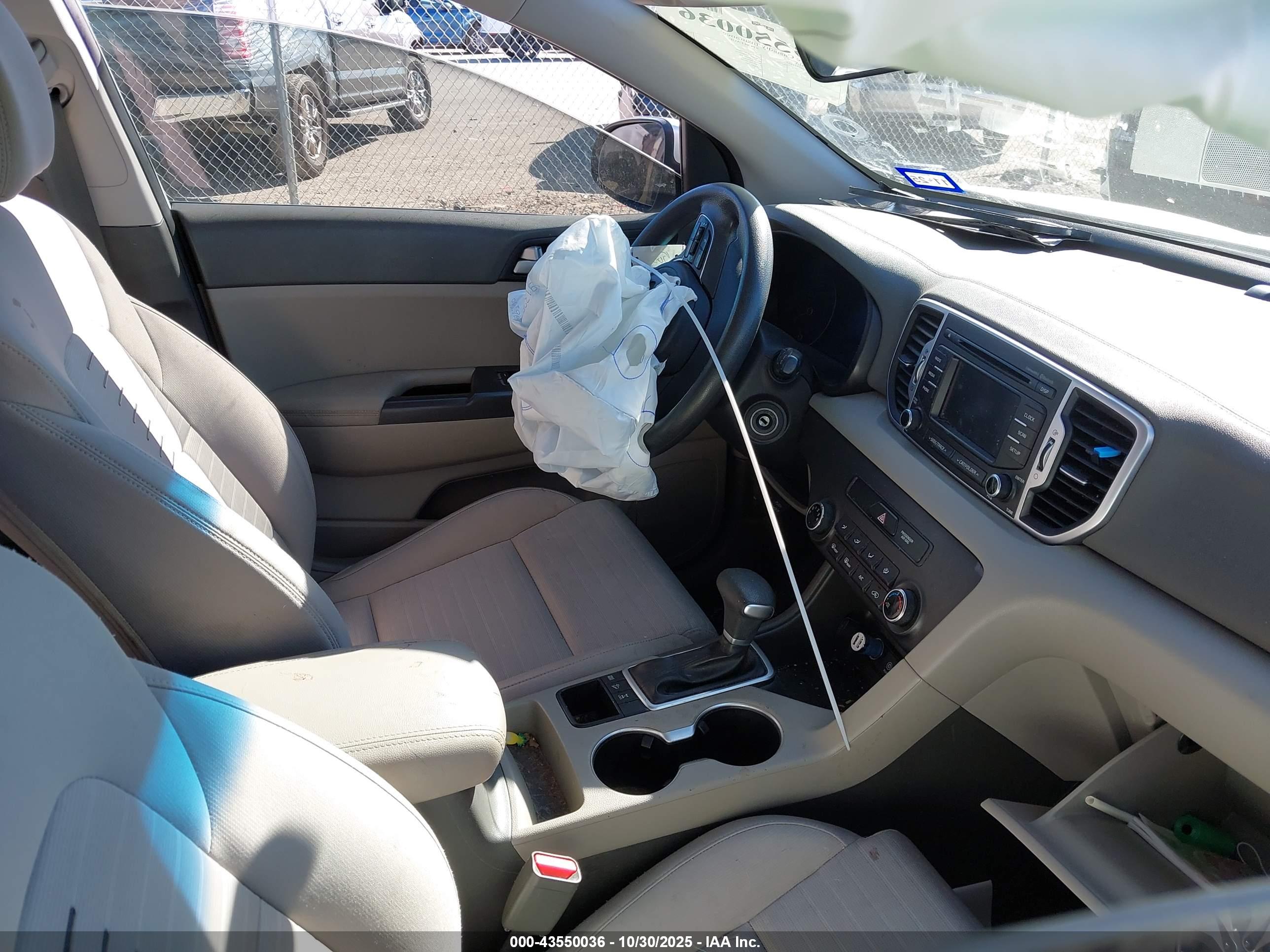 KIA SPORTAGE image 5