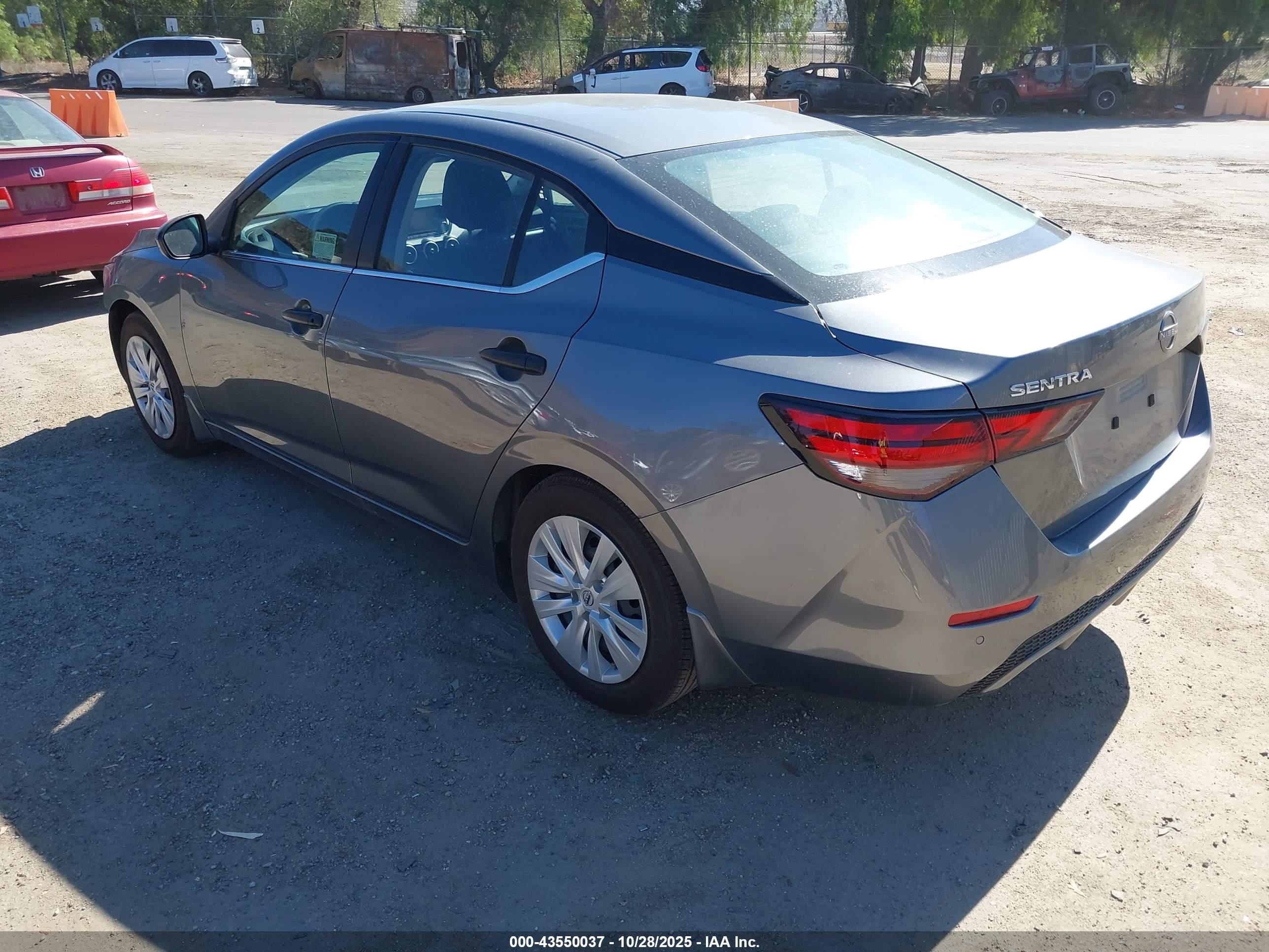 NISSAN SENTRA image 3