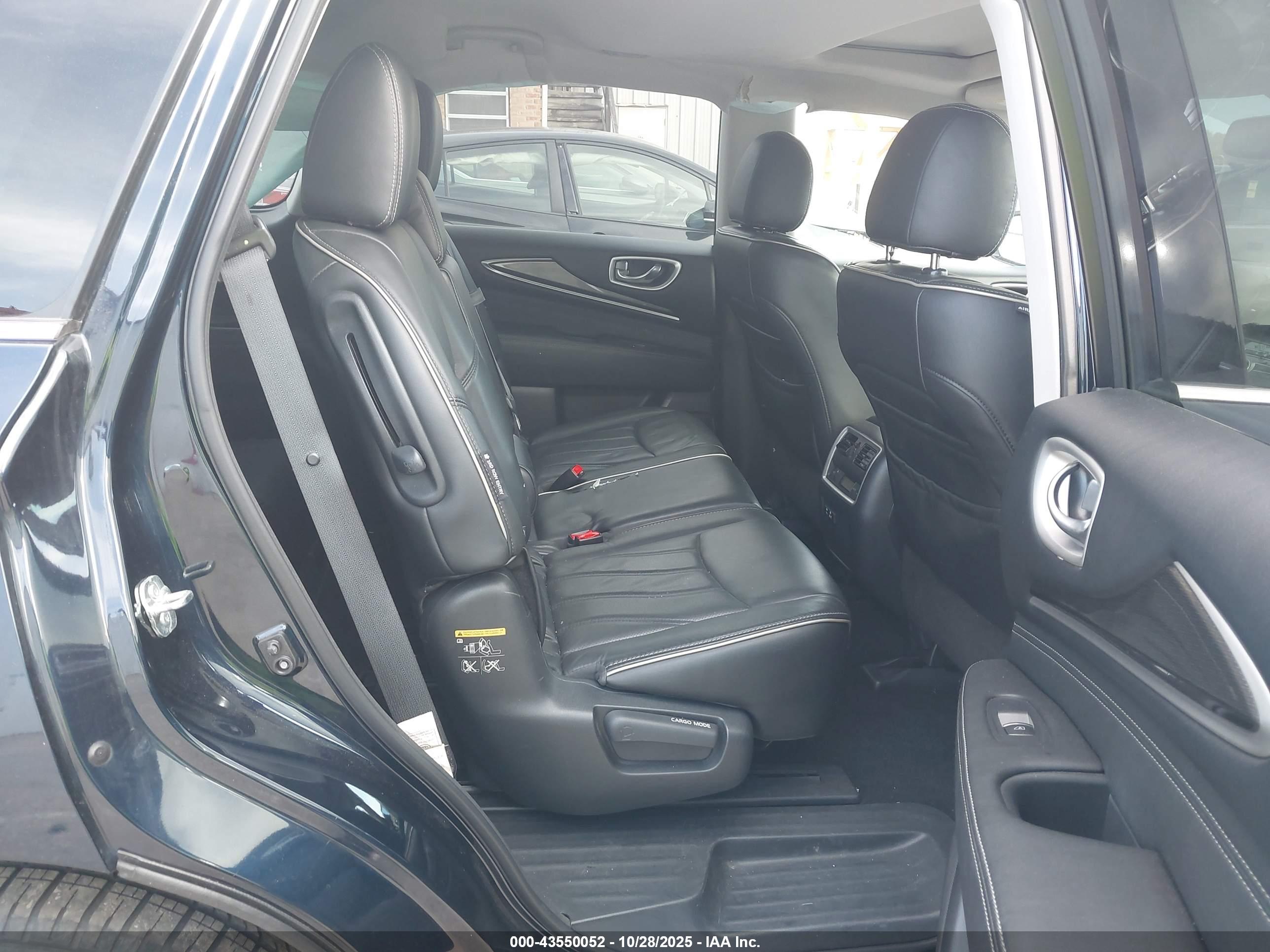 INFINITI QX60 image 8