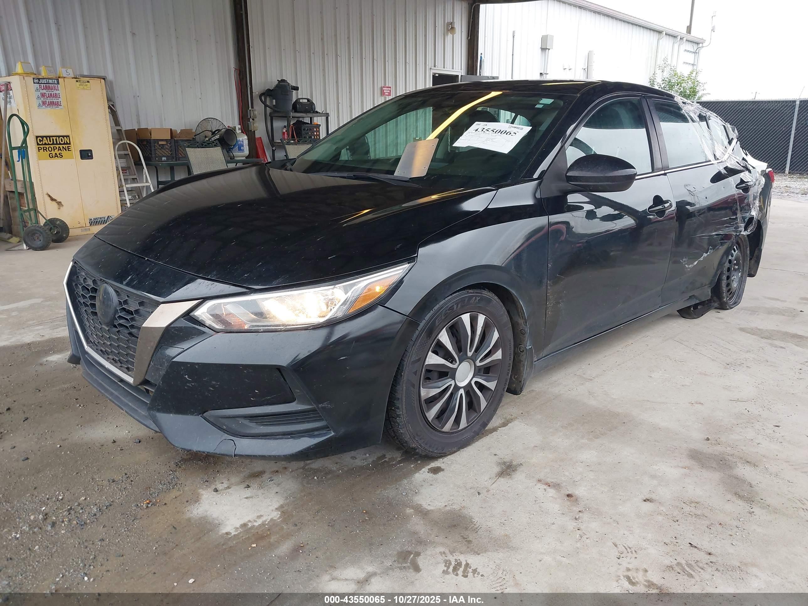 NISSAN SENTRA image 2