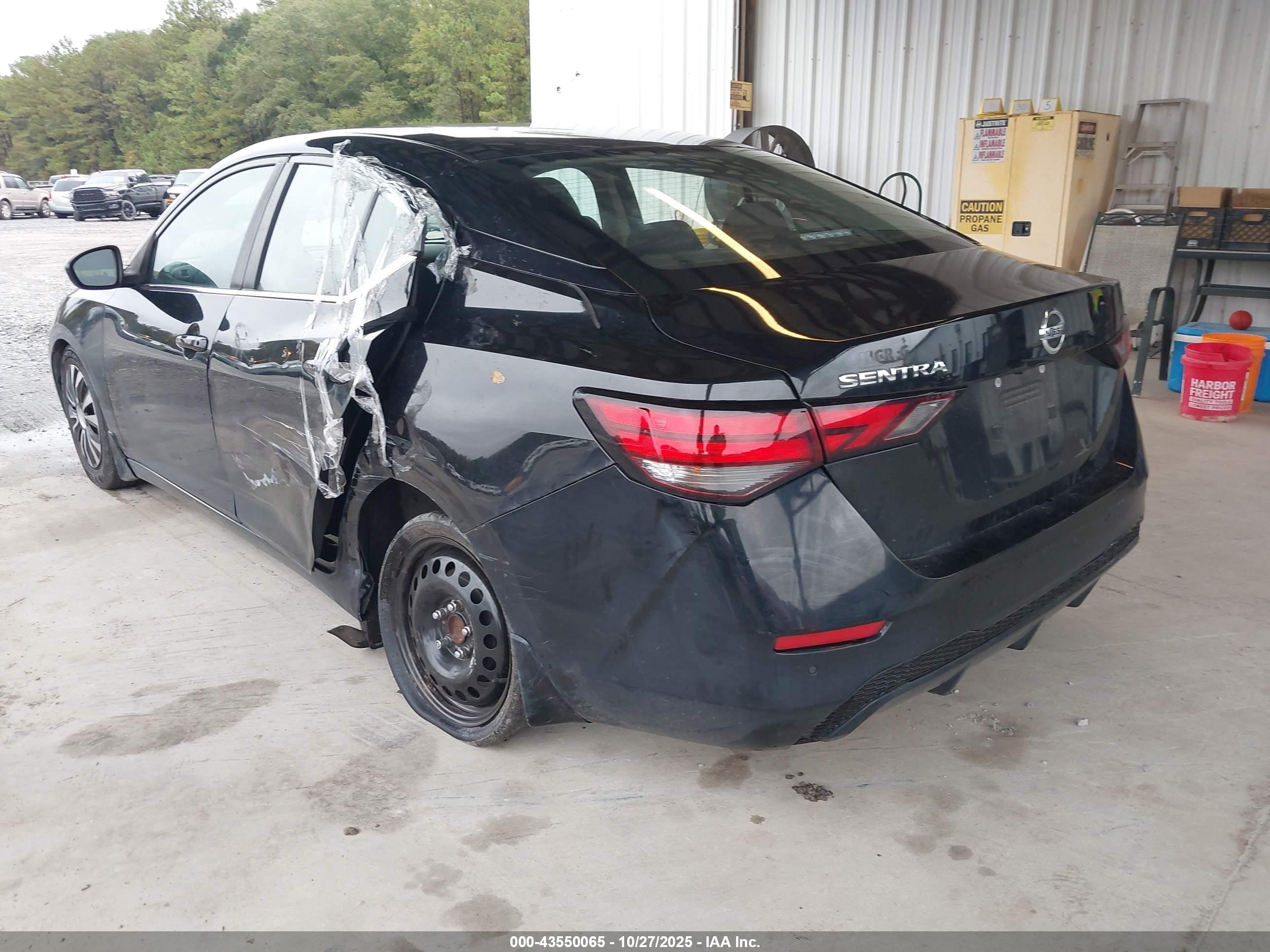NISSAN SENTRA image 3