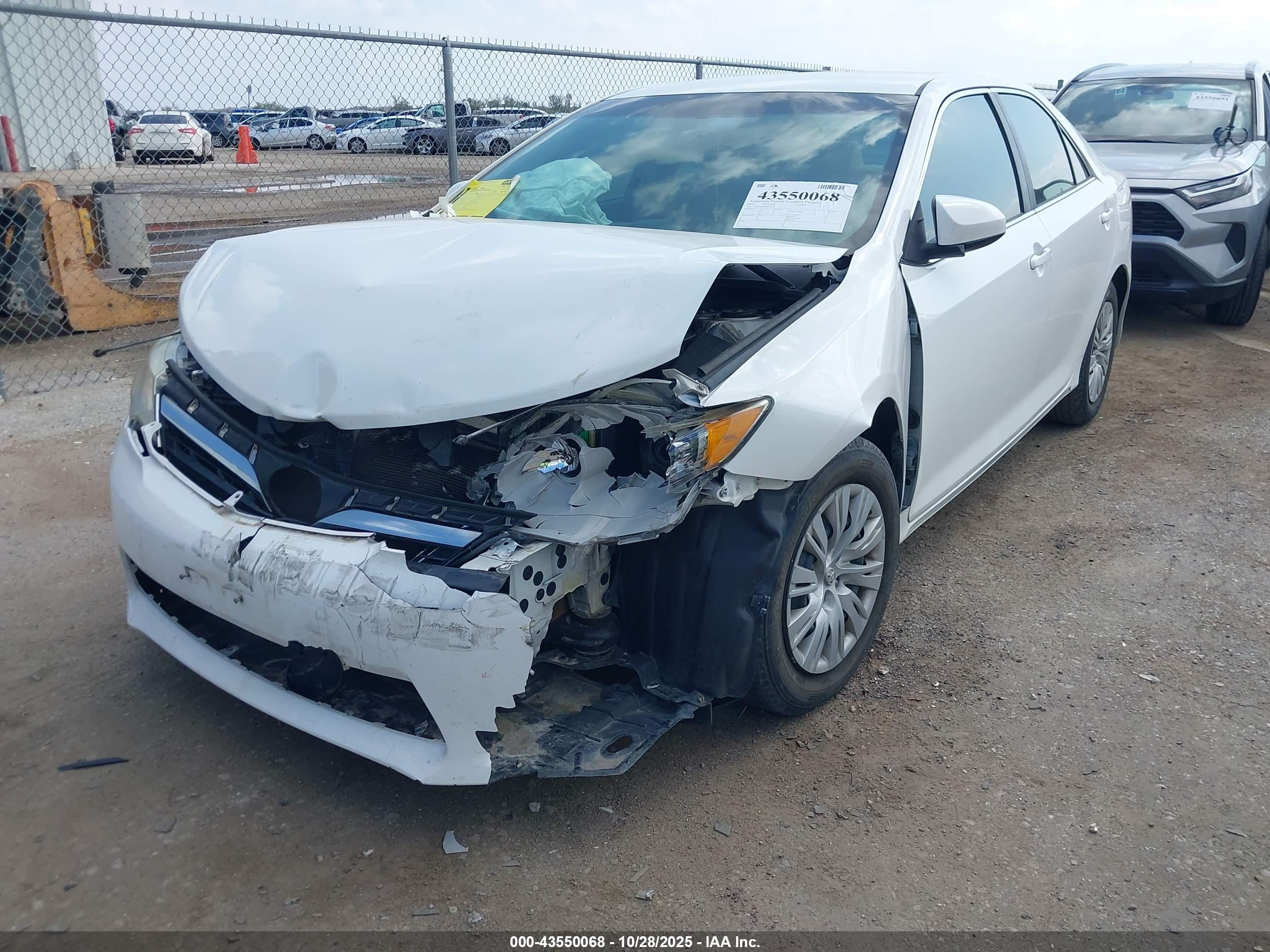 TOYOTA CAMRY image 2