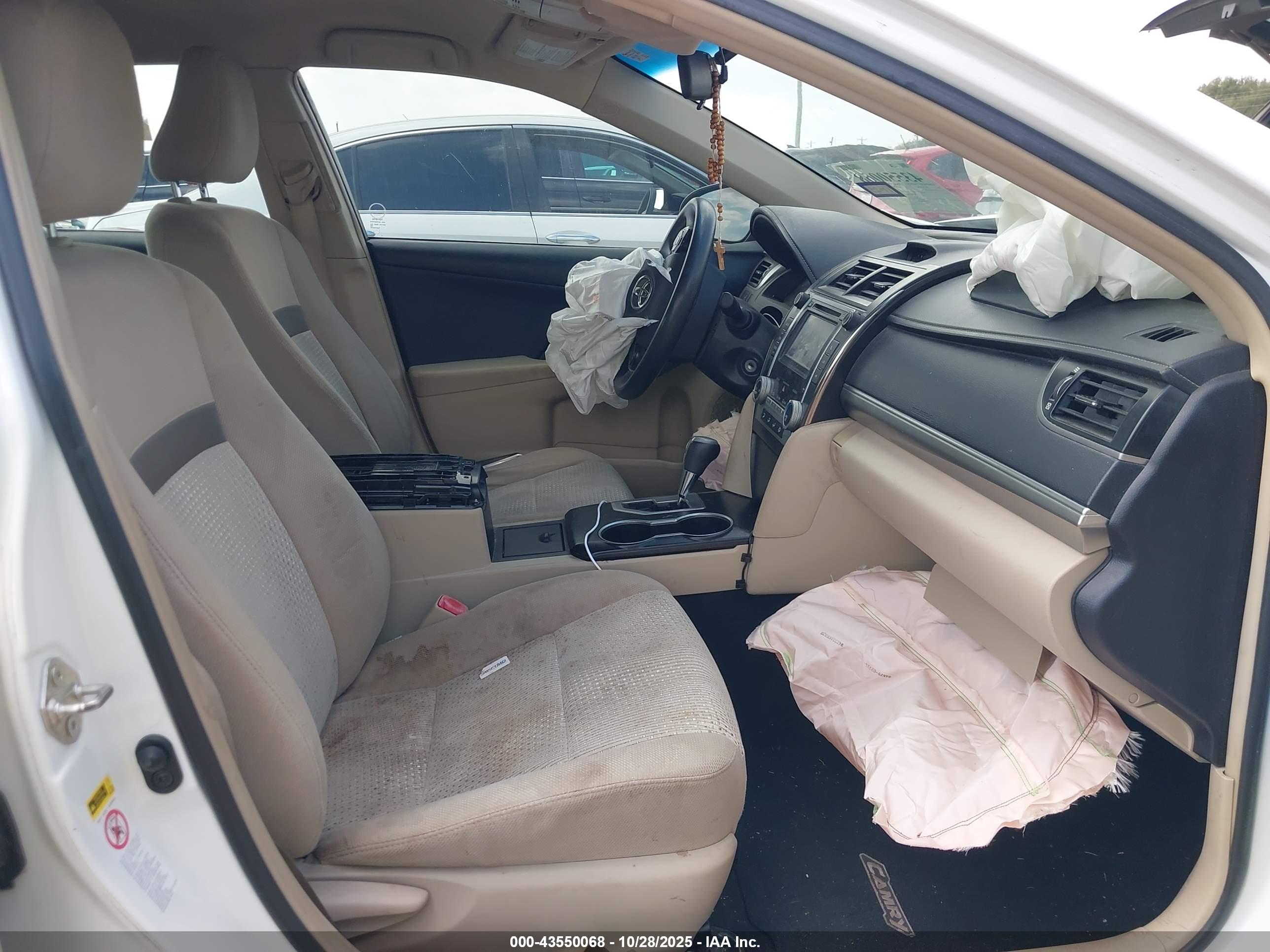 TOYOTA CAMRY image 5
