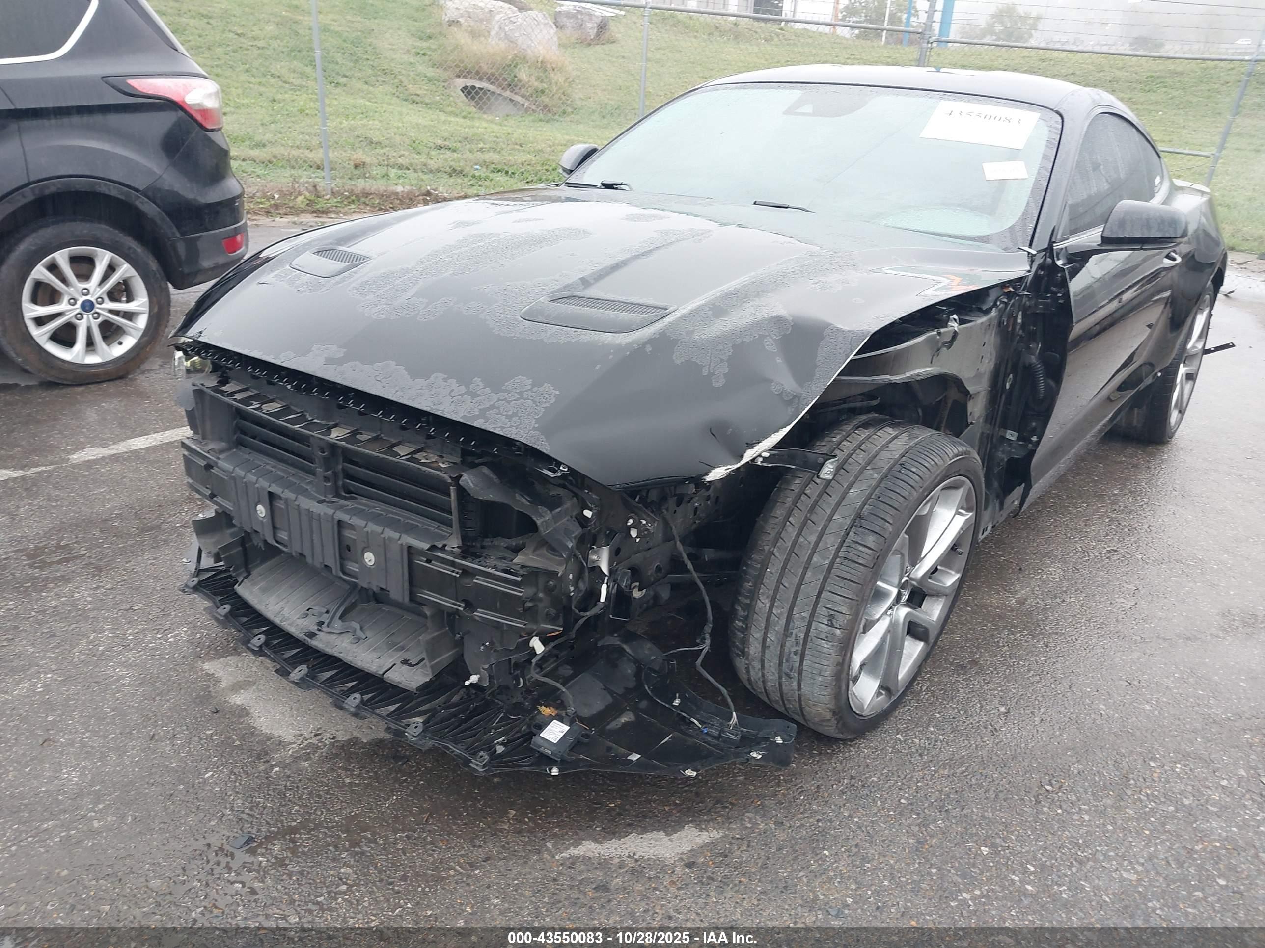 FORD MUSTANG image 6