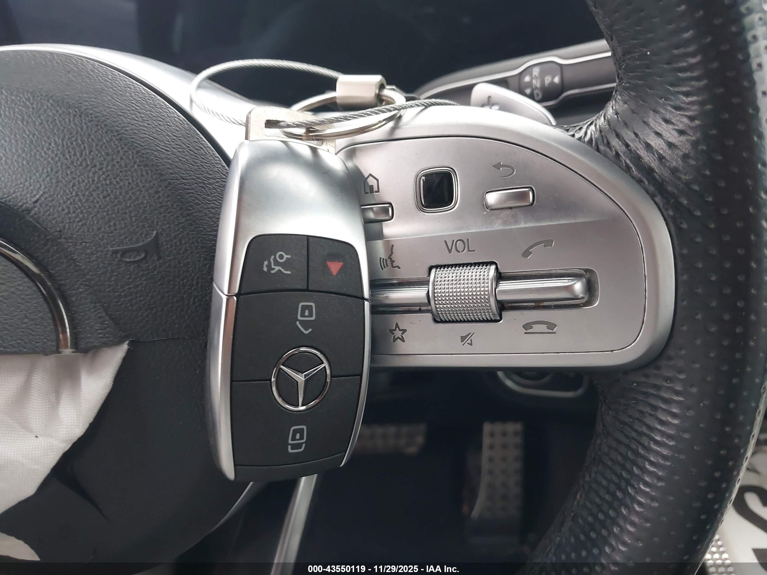MERCEDES-BENZ GLE image 11