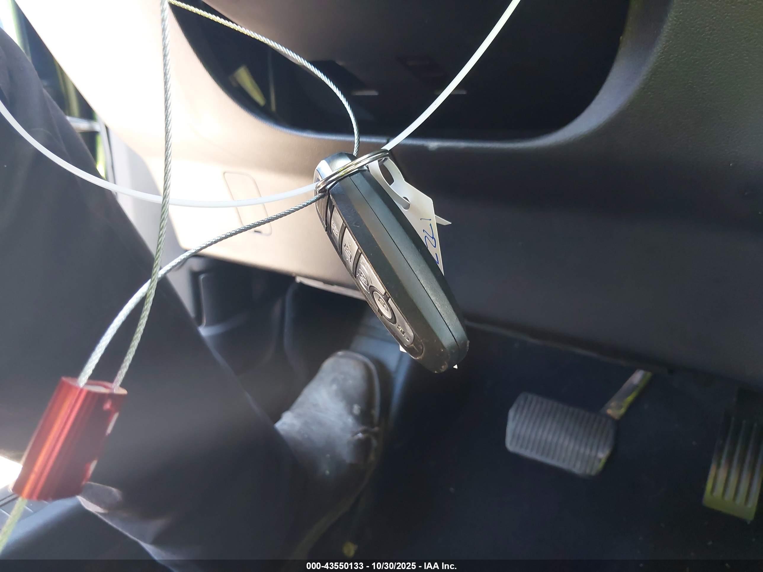 FORD ESCAPE image 11