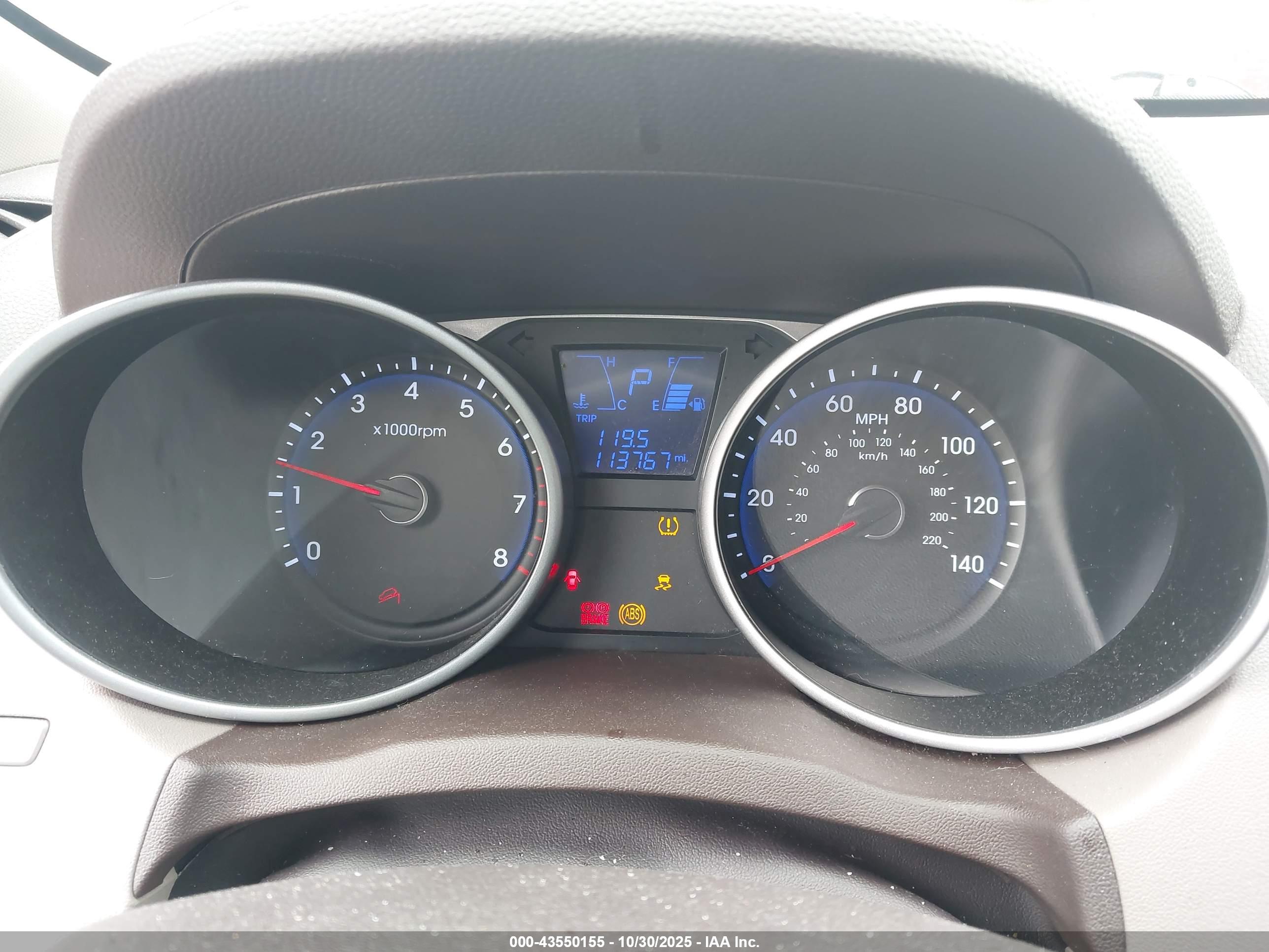 HYUNDAI TUCSON image 7