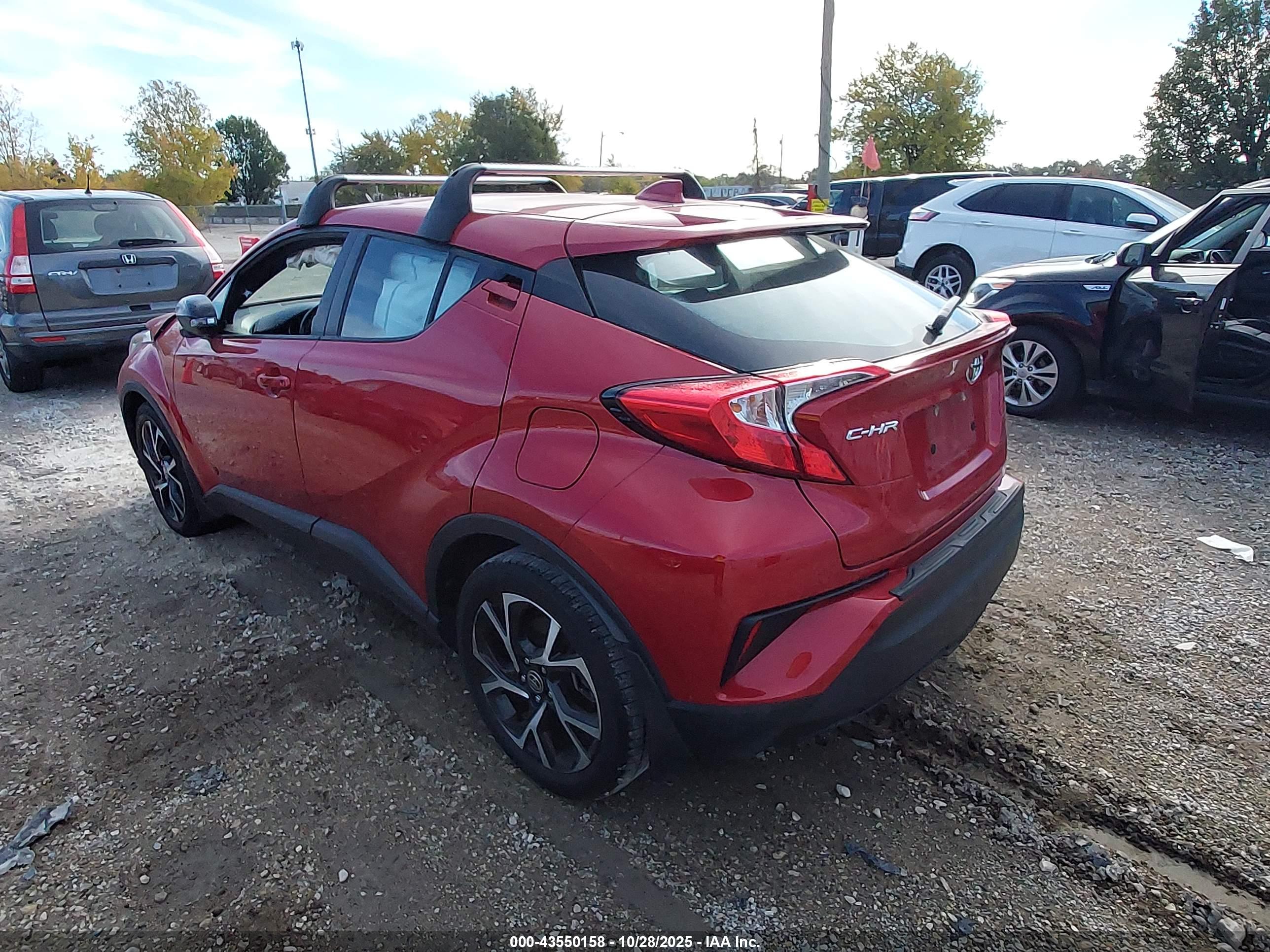 TOYOTA C-HR image 3