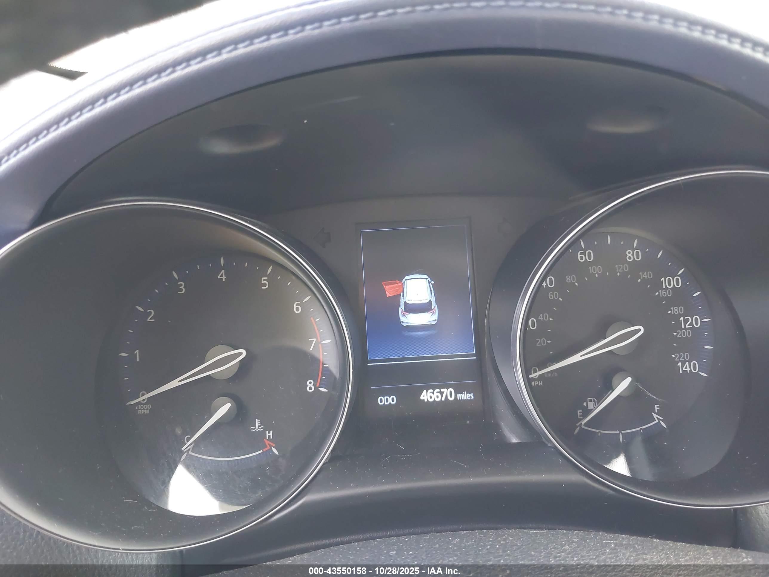 TOYOTA C-HR image 7