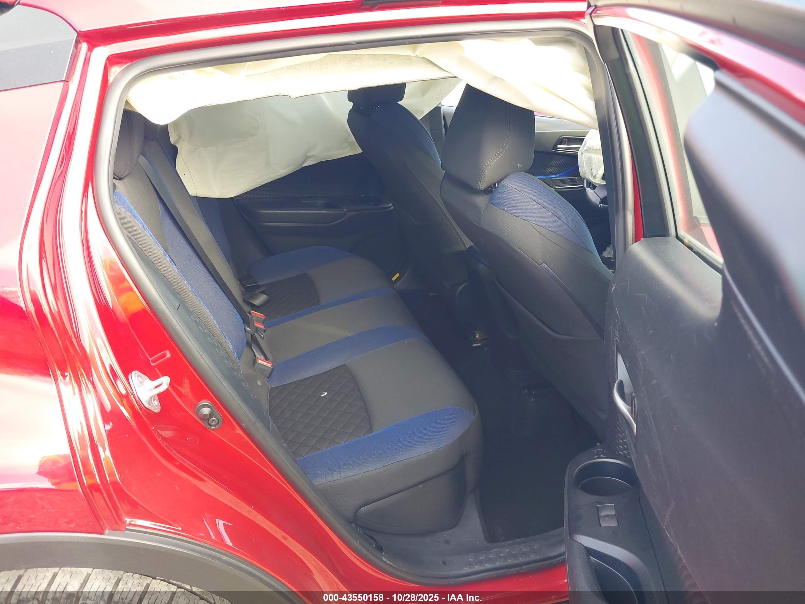 TOYOTA C-HR image 8
