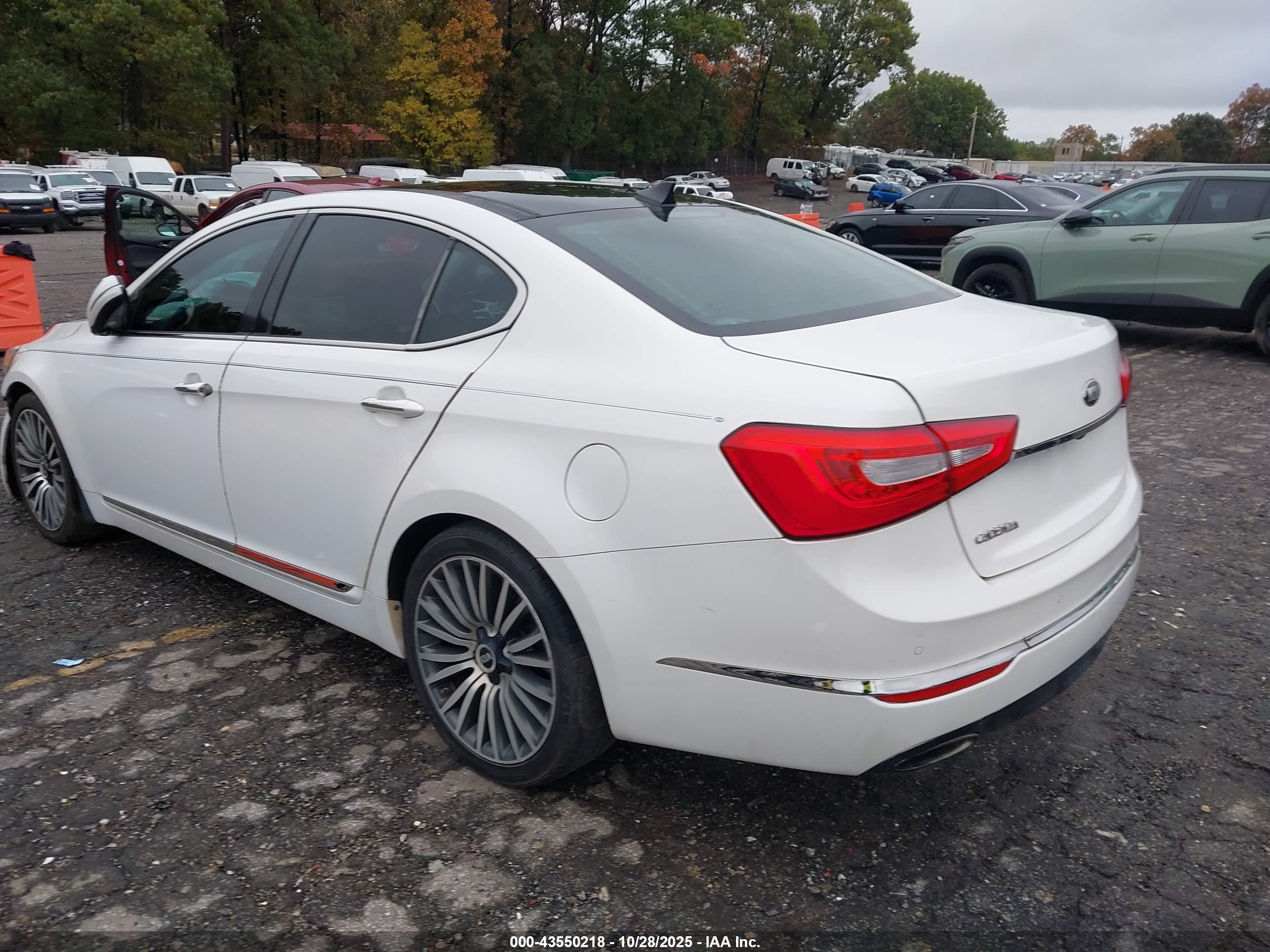 KIA CADENZA image 3
