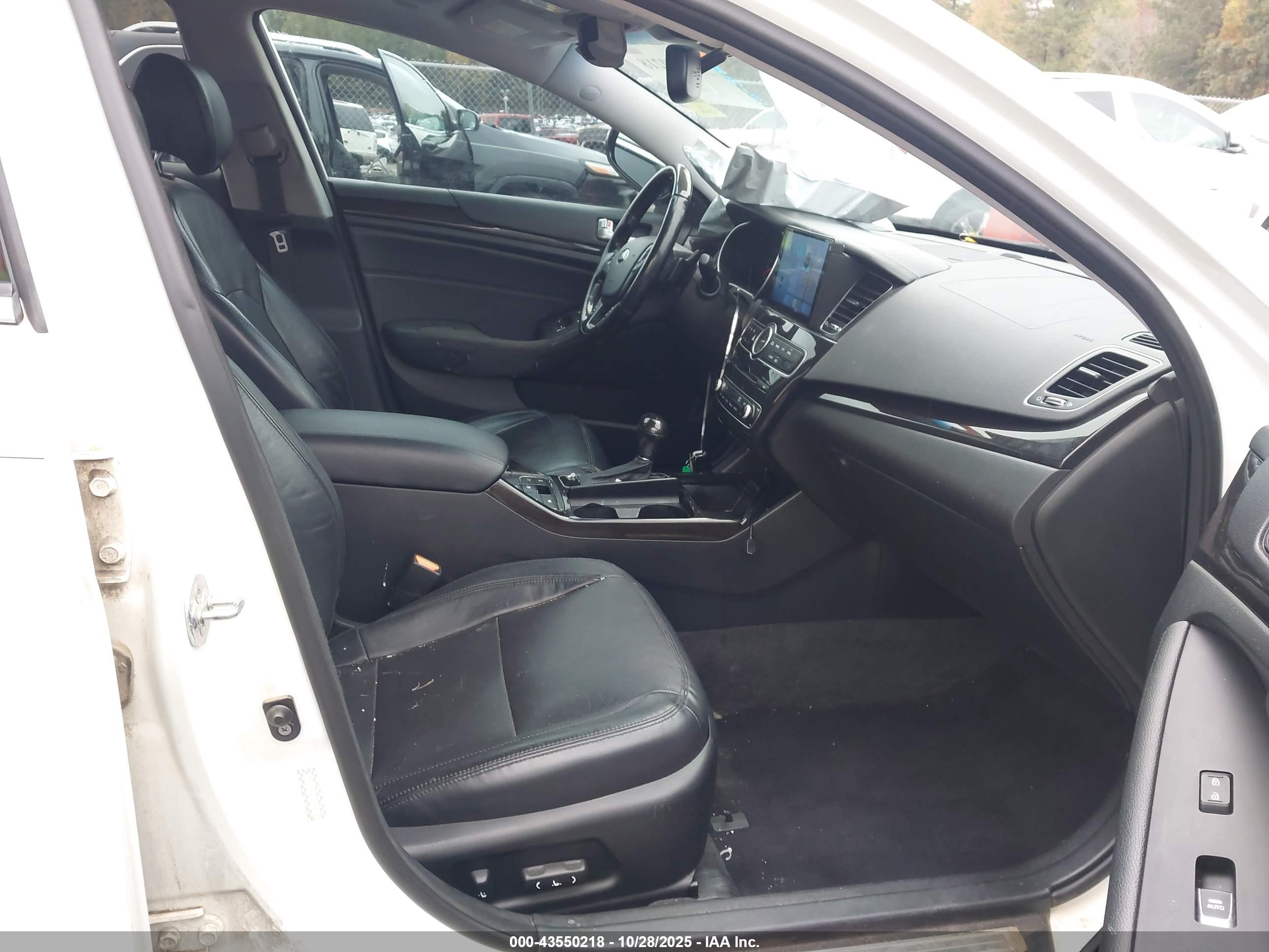 KIA CADENZA image 5